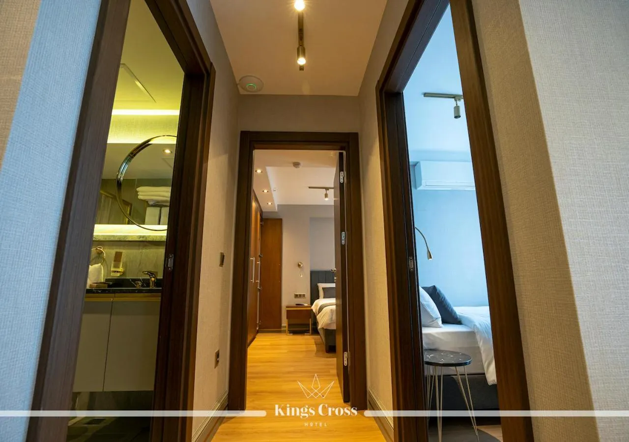 Toilet in Kings Cross Hotel Istanbul