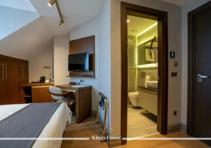TV and multimedia, Kitchen/Kitchenette in Kings Cross Hotel Istanbul