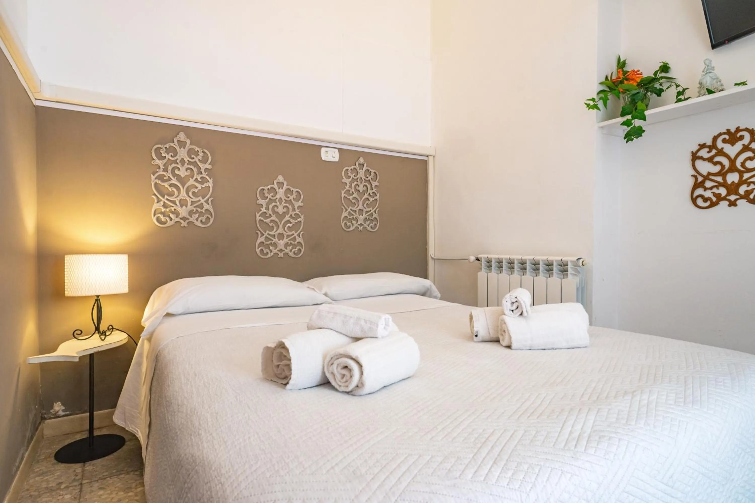 Bedroom, Bed in Villa Giannina B&B