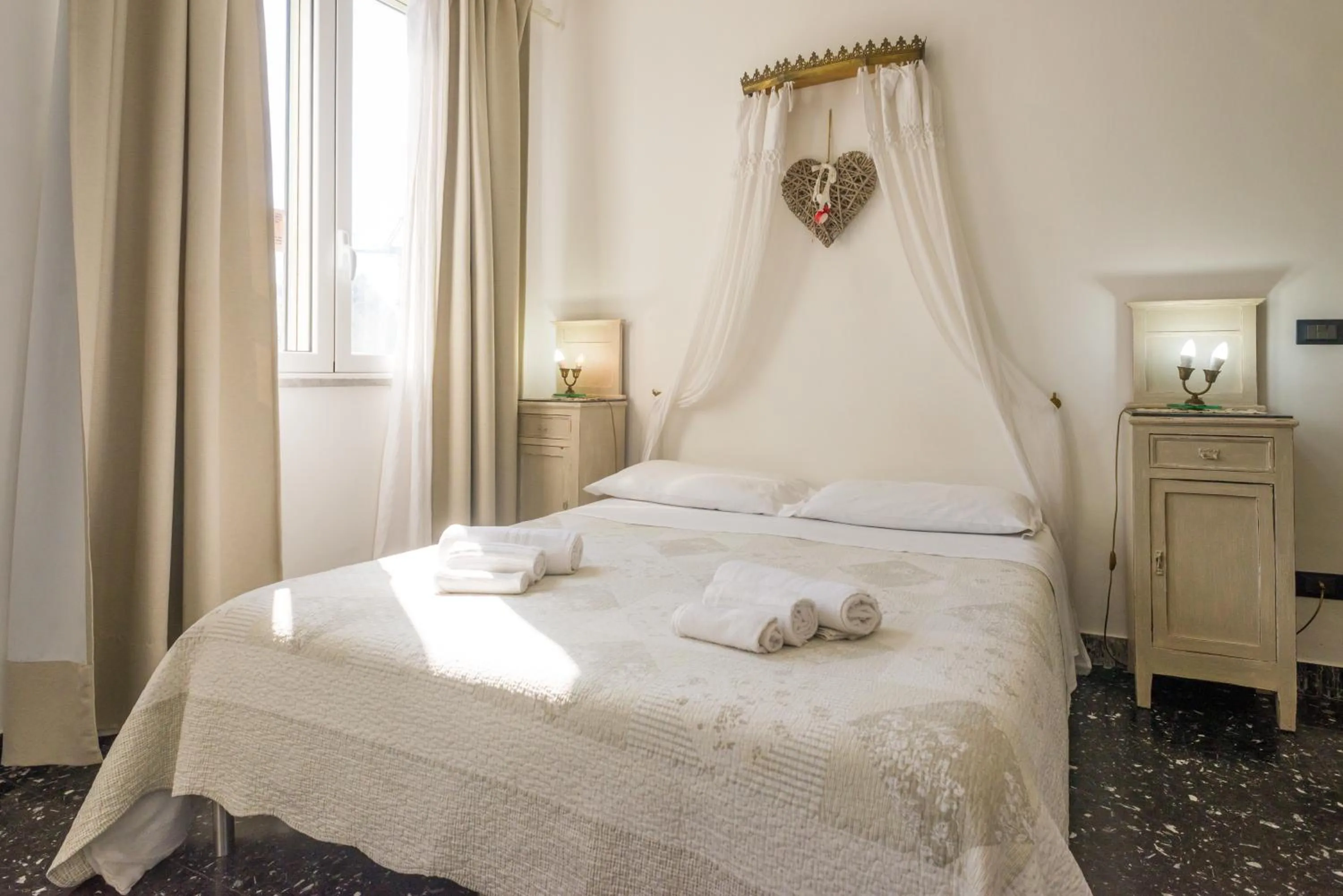 Bedroom, Bed in Villa Giannina B&B