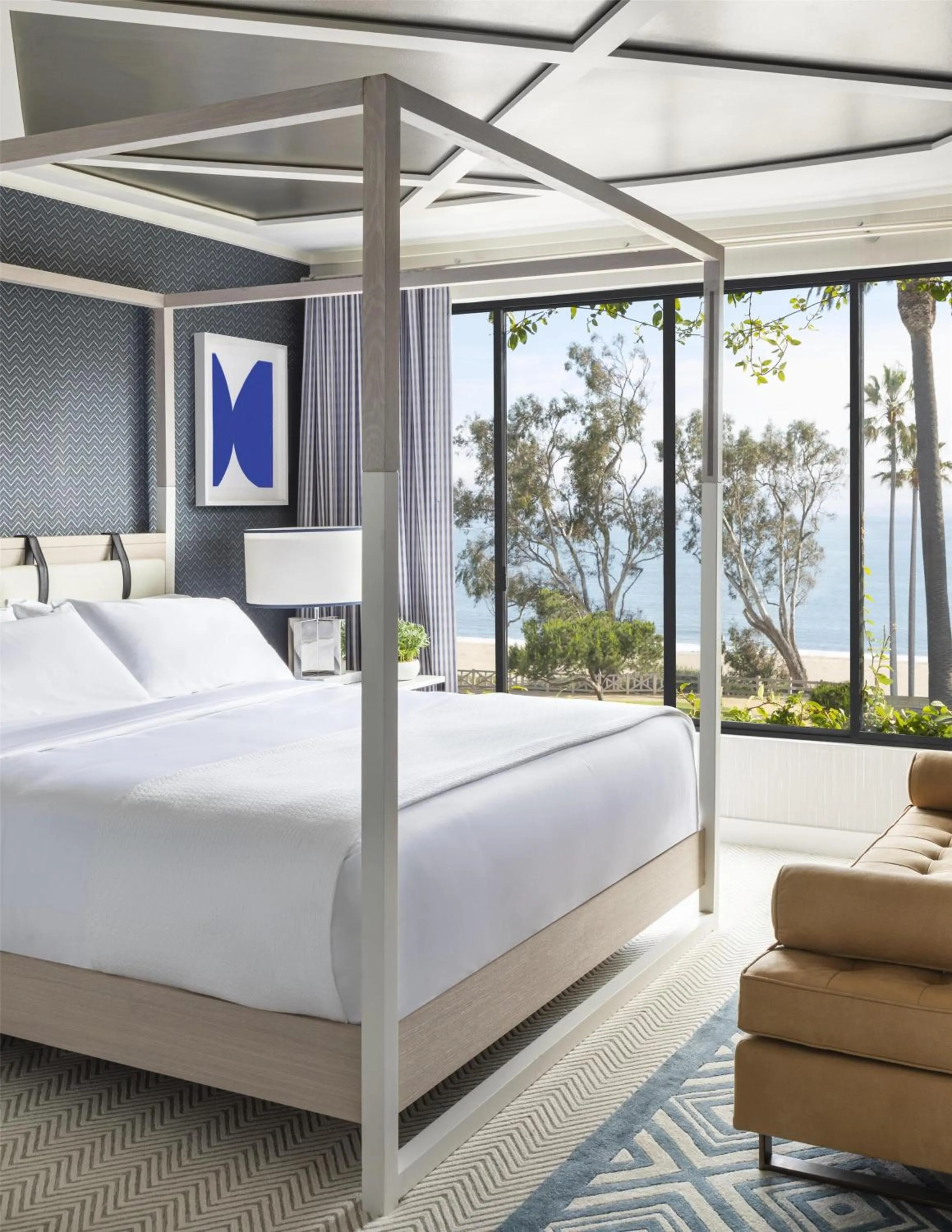 Bed in Oceana Santa Monica, LXR Hotels & Resorts