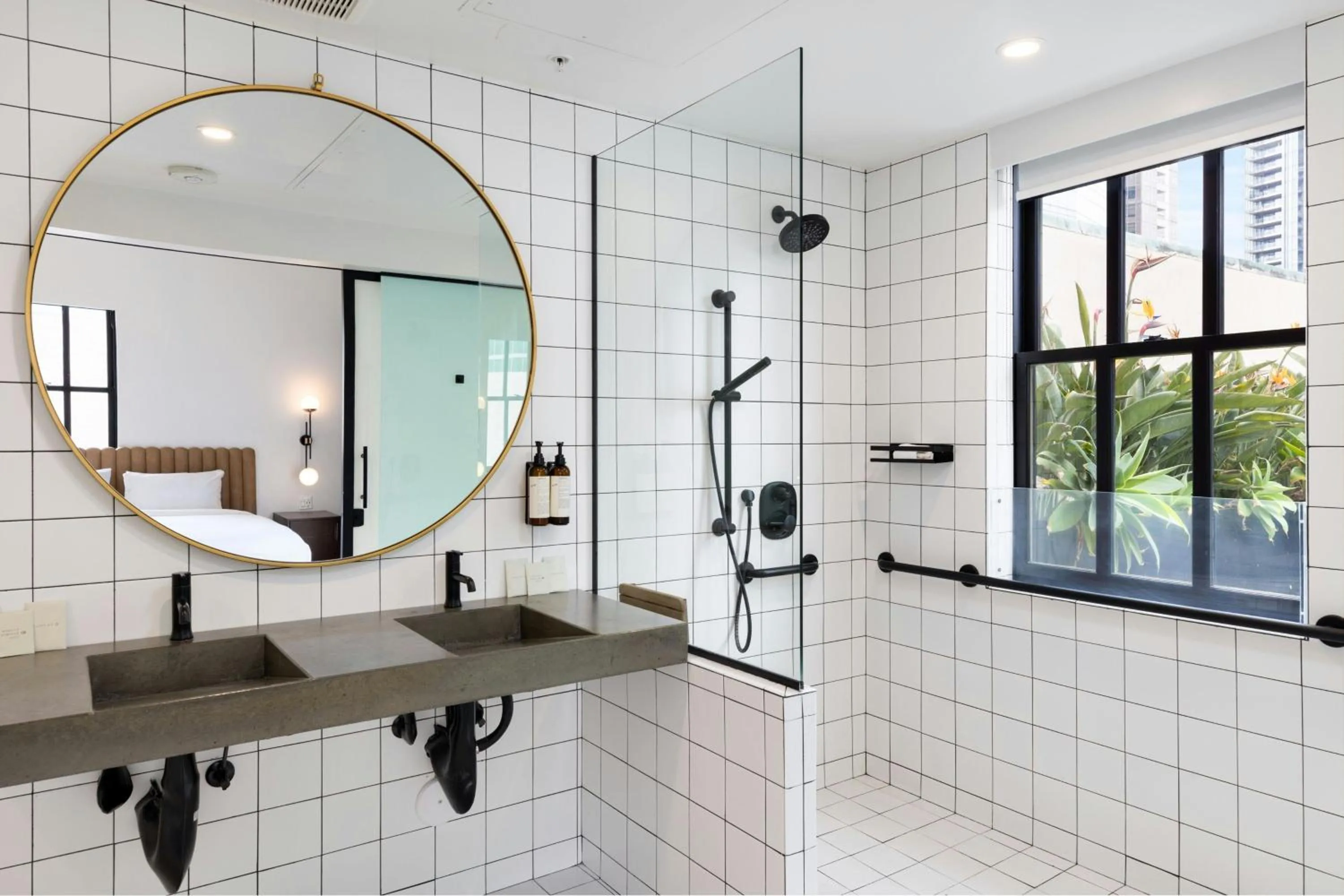 Bathroom in The Guild Hotel, San Diego Downtown, a Marriott Tribute Portfolio Hotel