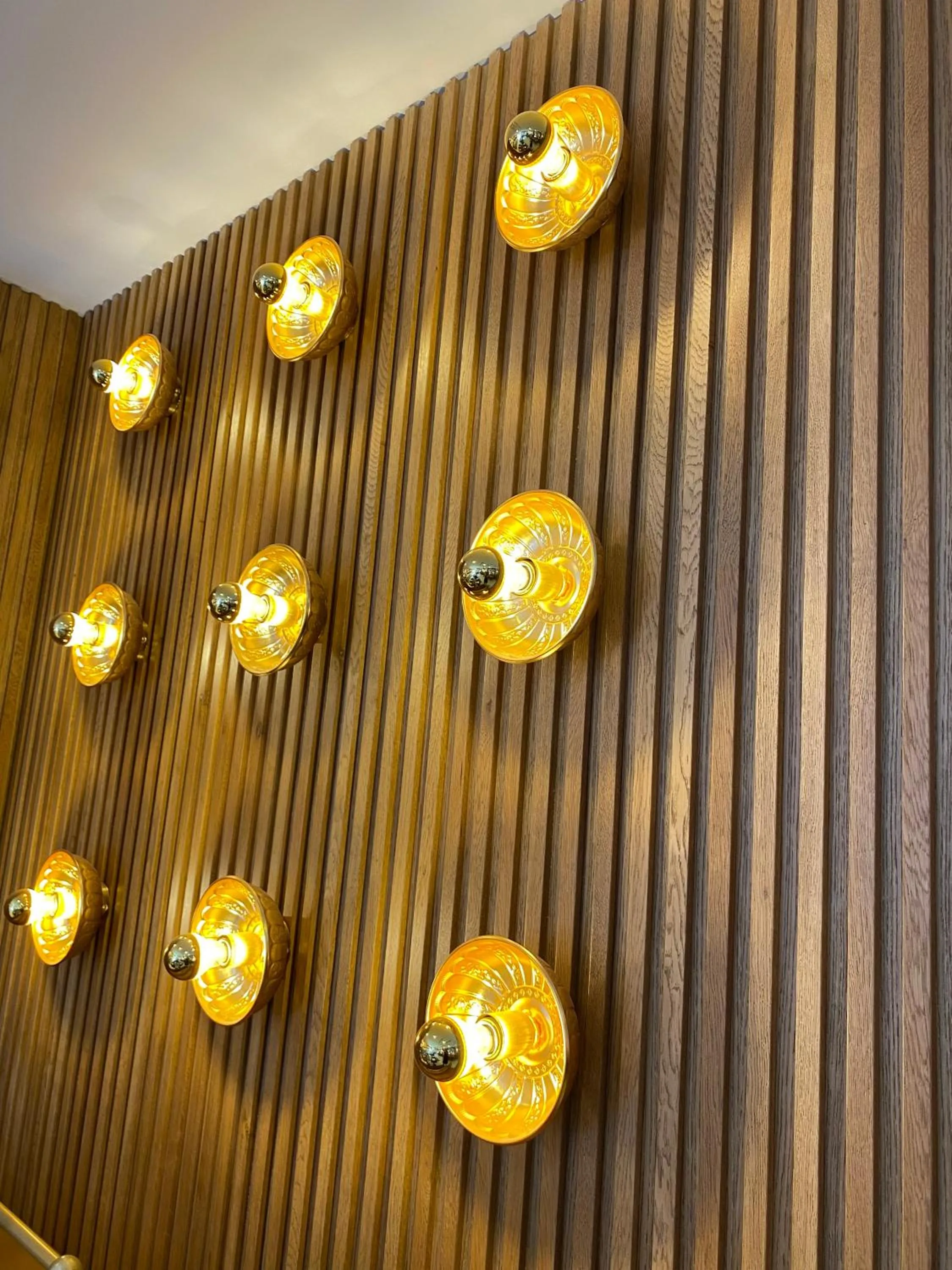 Restaurant/places to eat in Suadhan Hotel