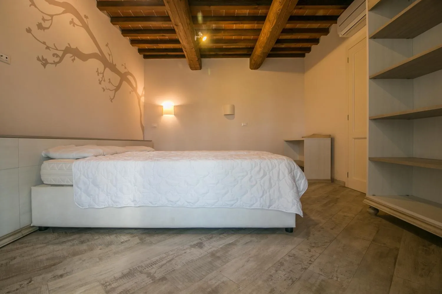 Bed in Fattoria Palazzeta - Pet & Family Friendly