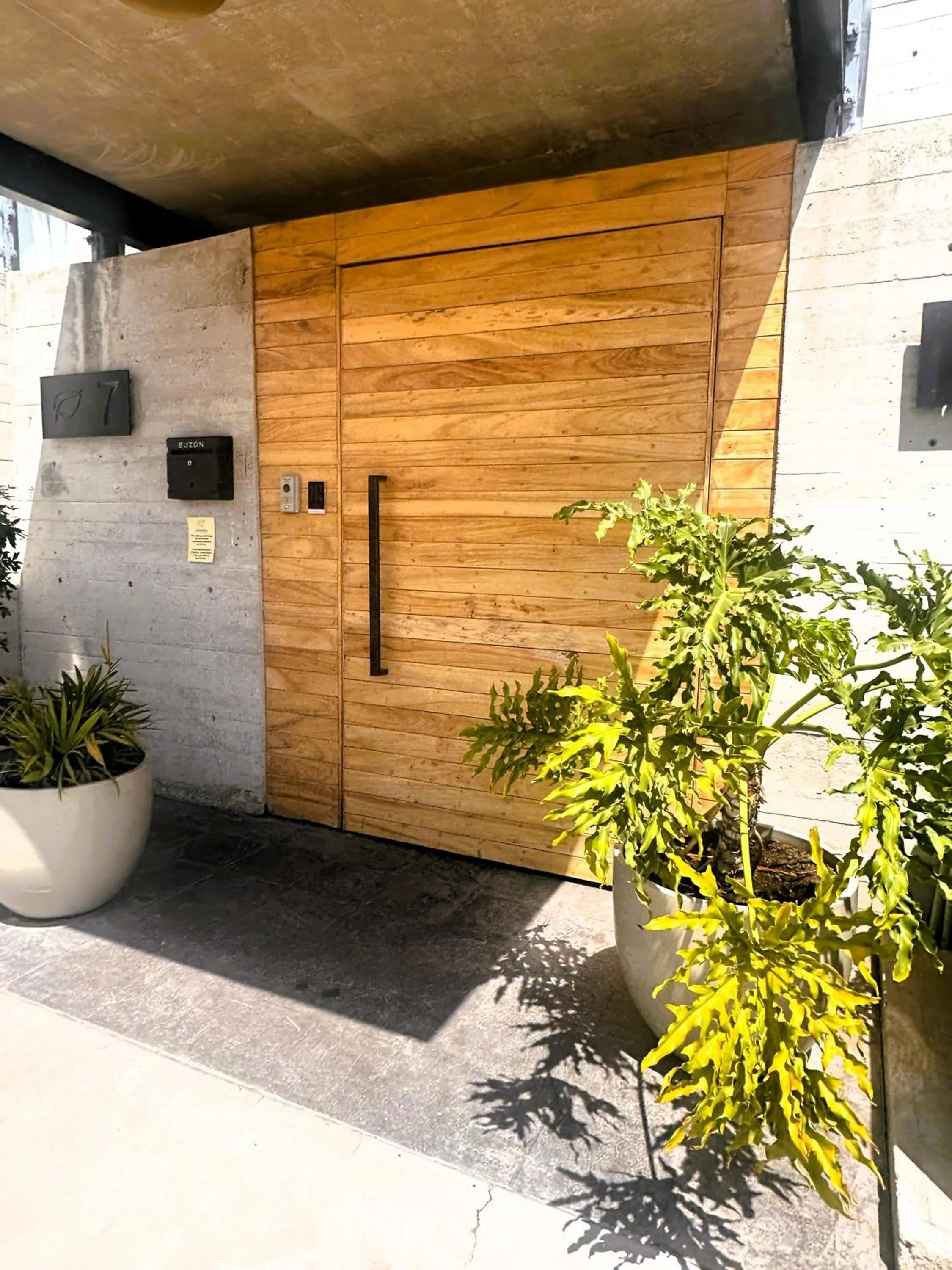Facade/entrance in Arboleda 5 Luxury Lofts