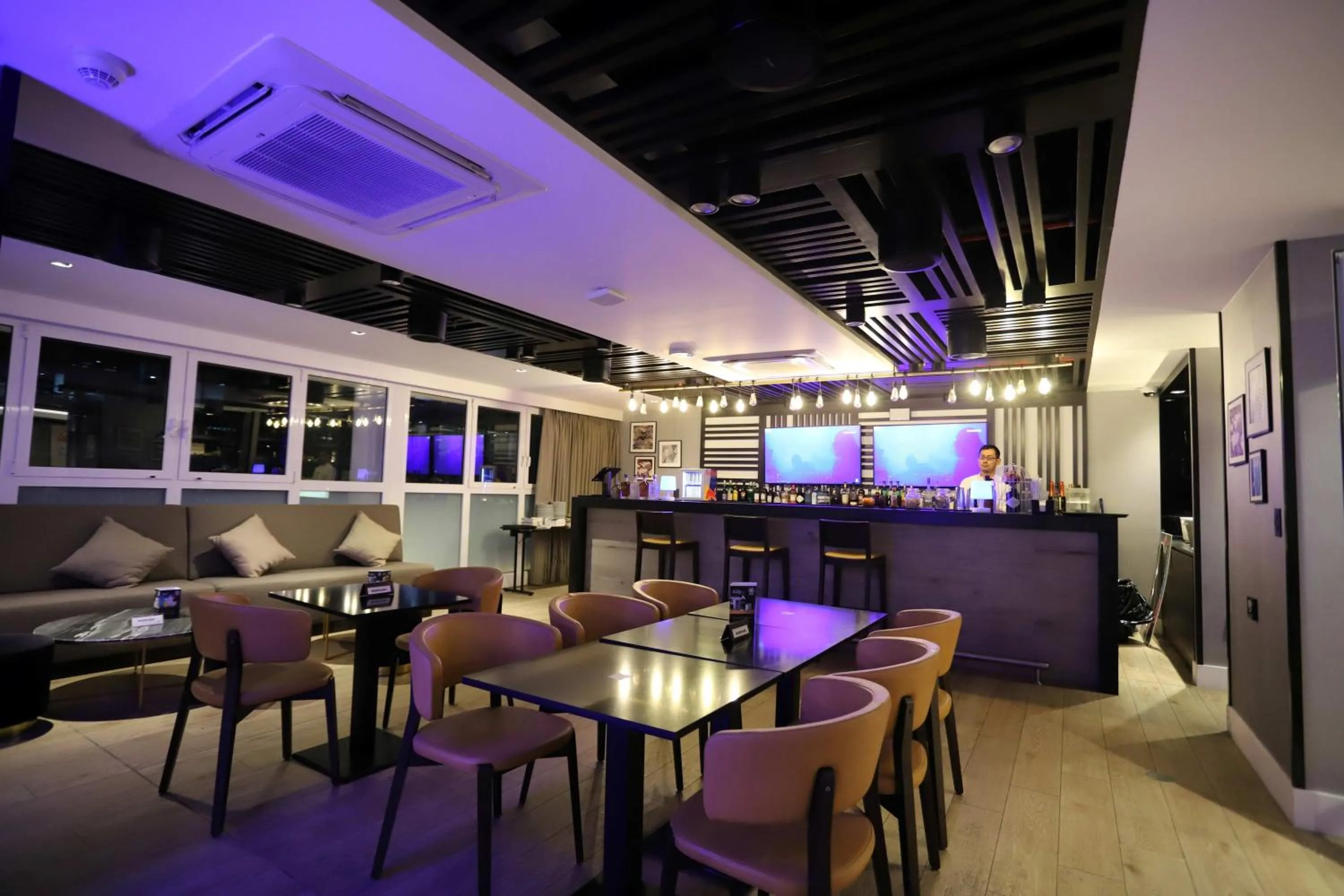 Restaurant/places to eat in Casa Andina Premium San Isidro