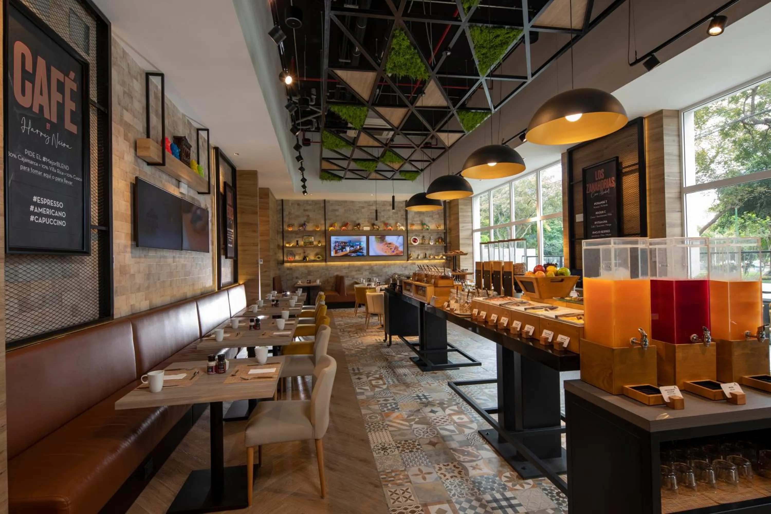 Food and drinks in Casa Andina Premium San Isidro