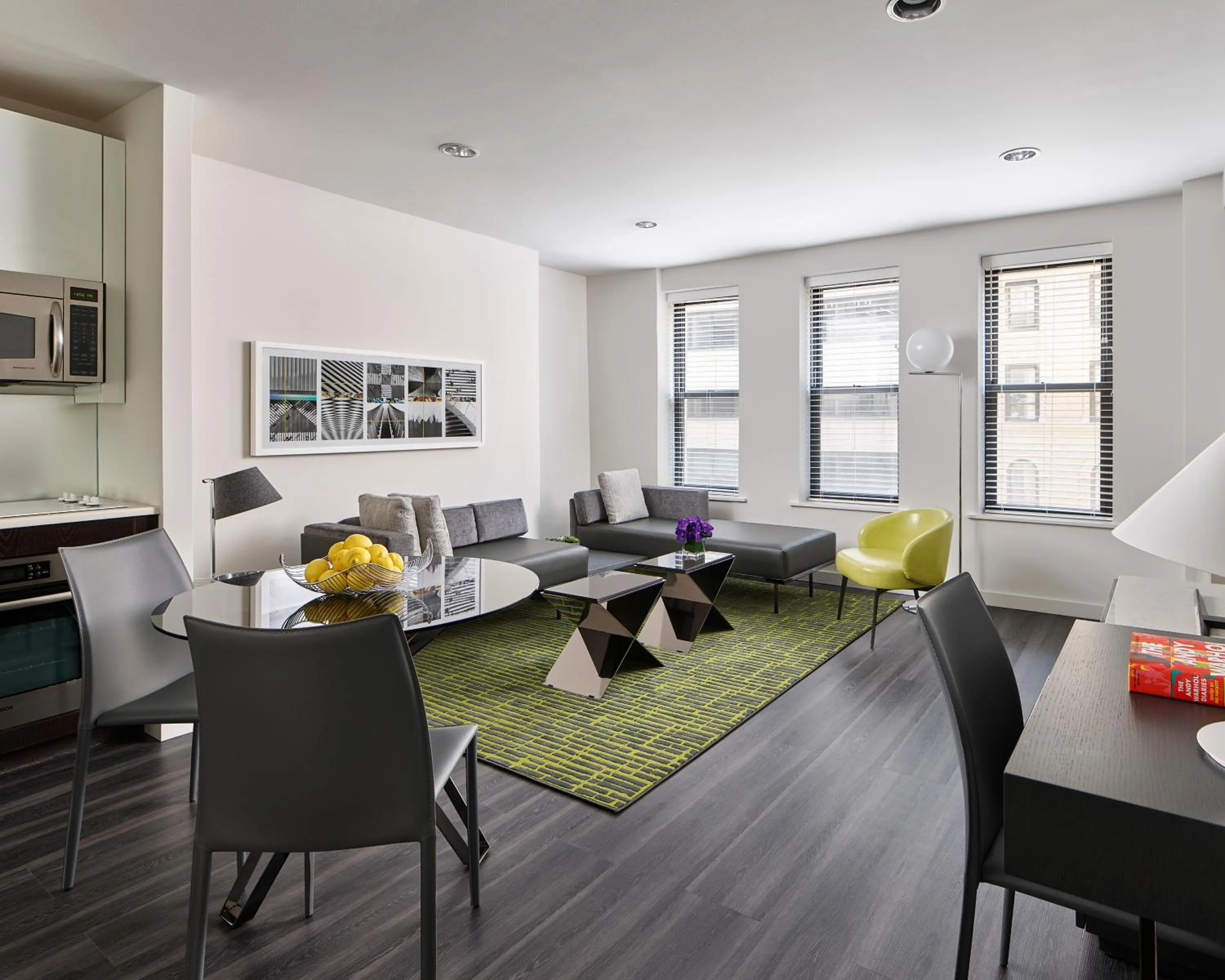 Kitchen or kitchenette in AKA Times Square