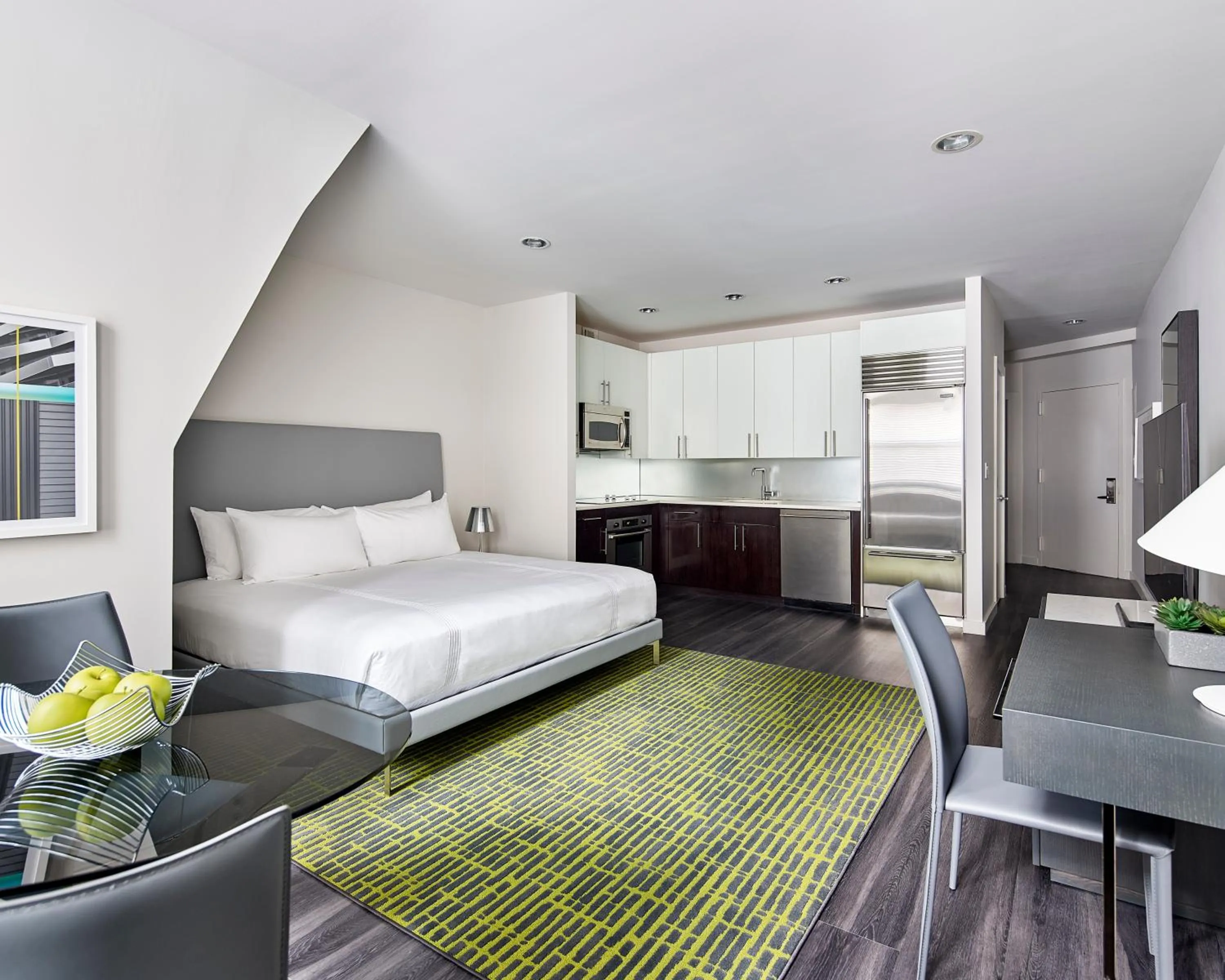 Photo of the whole room, Bed in AKA Times Square