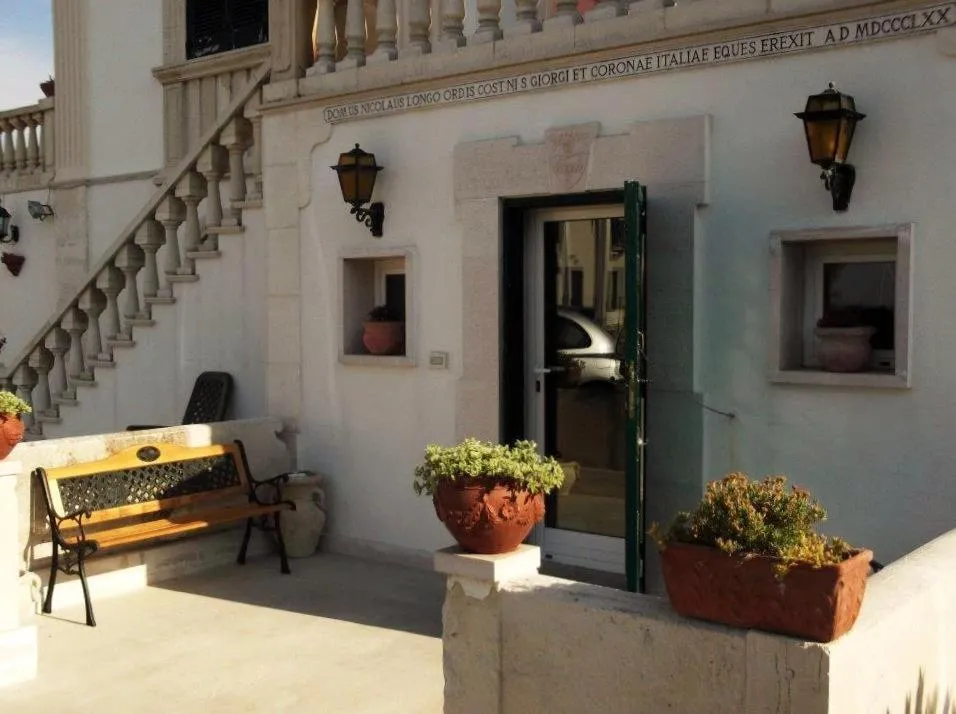 Patio in Villa Longo de Bellis