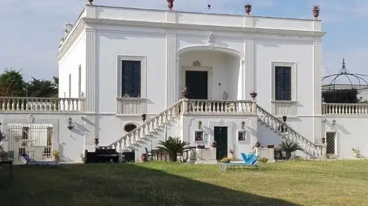 Villa Longo de Bellis Villa Longo de Bellis