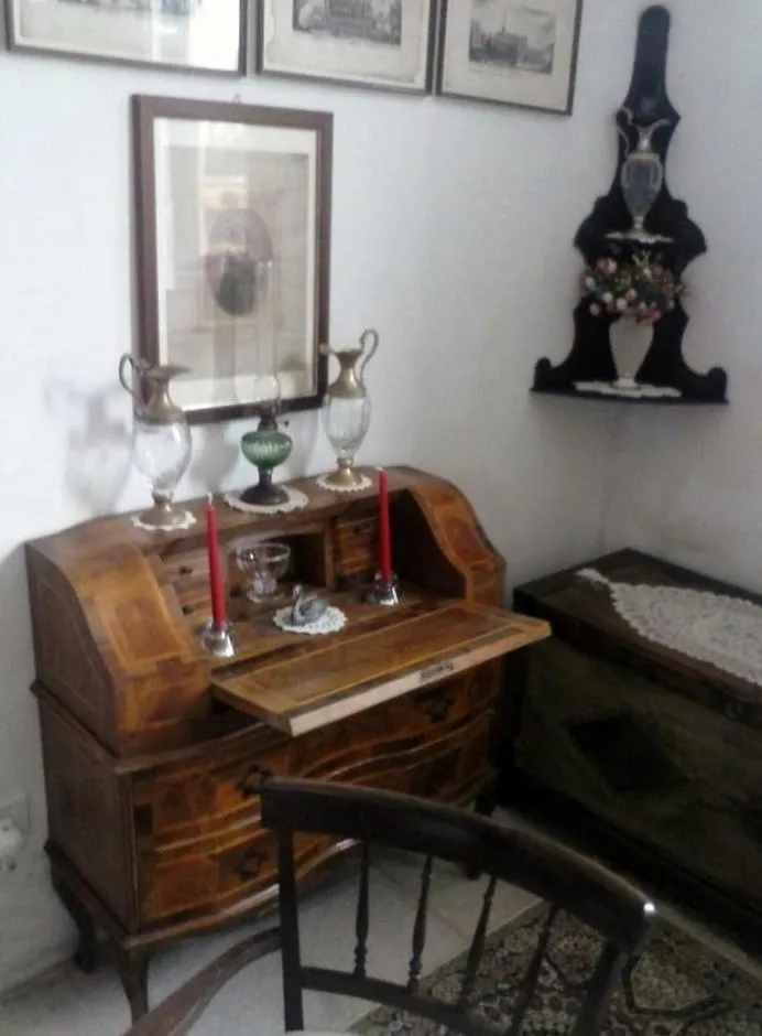 Decorative detail in Villa Longo de Bellis