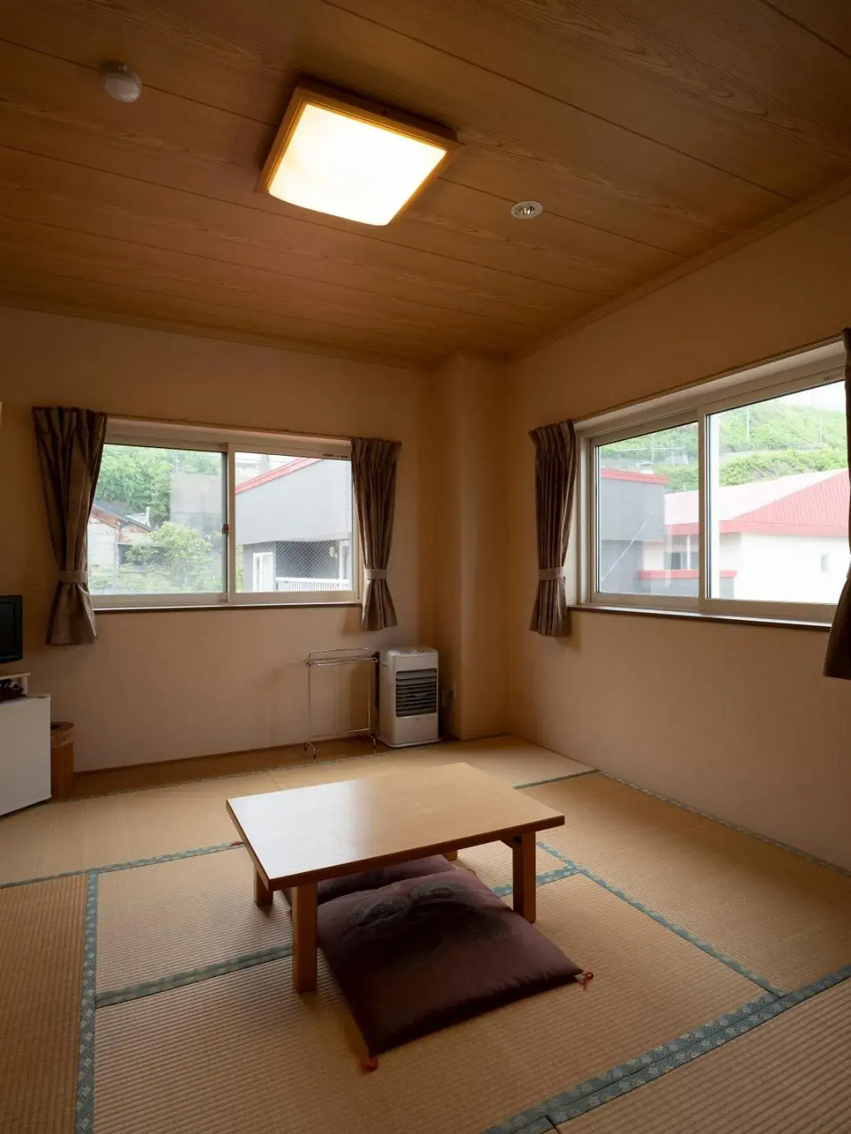 Japanese-Style Triple Room with Shared Bathroom - single occupancy - Non-Smoking in Shimanoyado Rebunshiri Japanese-Style Triple Room with Shared Bathroom - single occupancy - Non-Smoking in Shimanoyado Rebunshiri