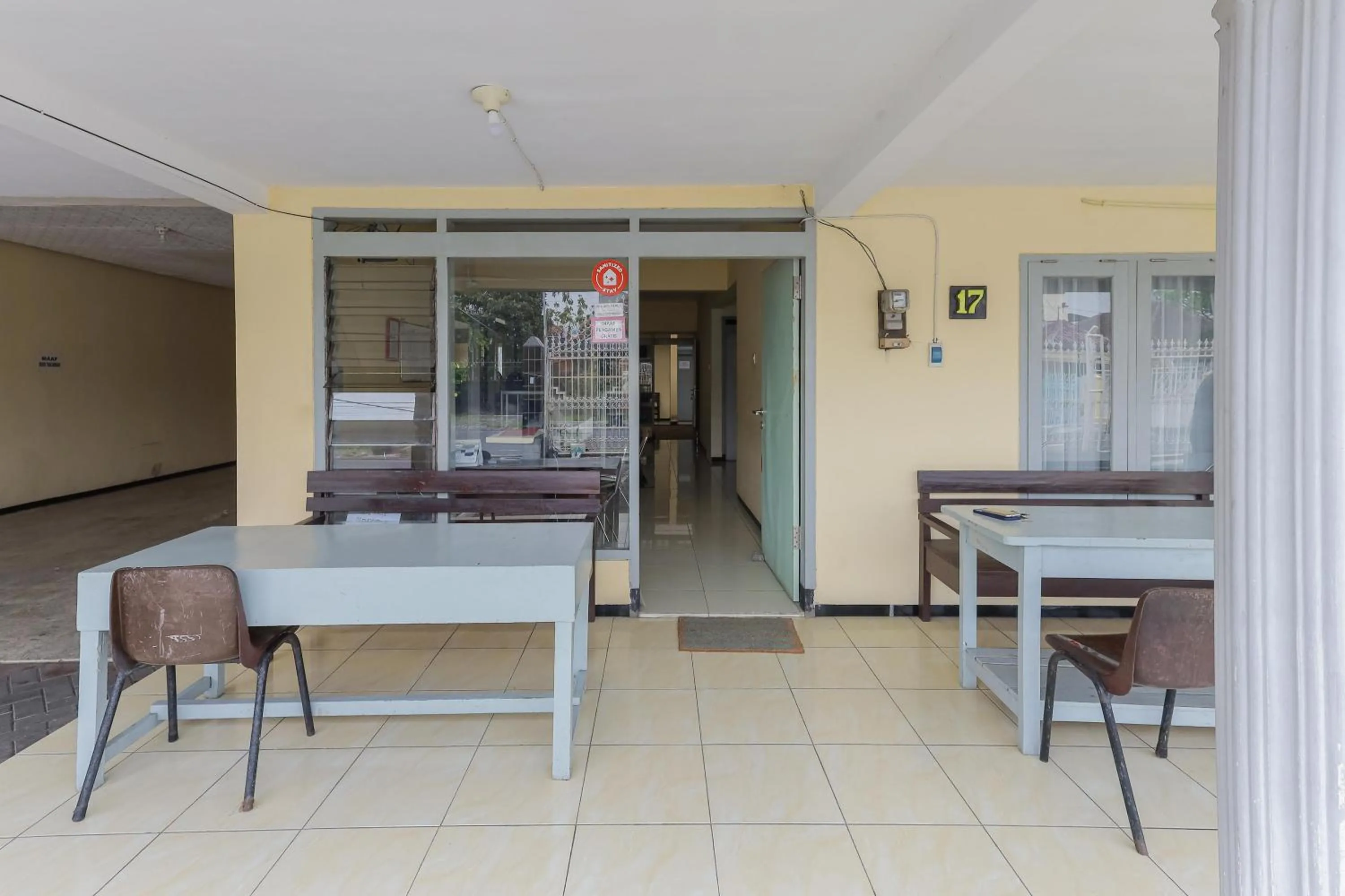 Facade/entrance in RedDoorz at CBR Residence Blimbing
