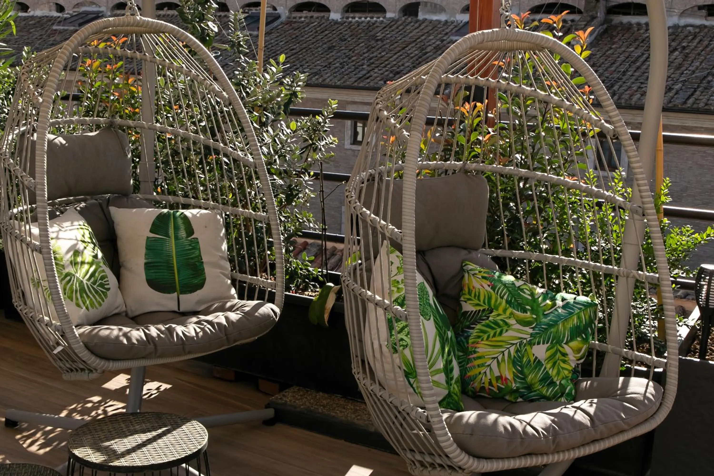 Restaurant/places to eat in Hotel Caravita