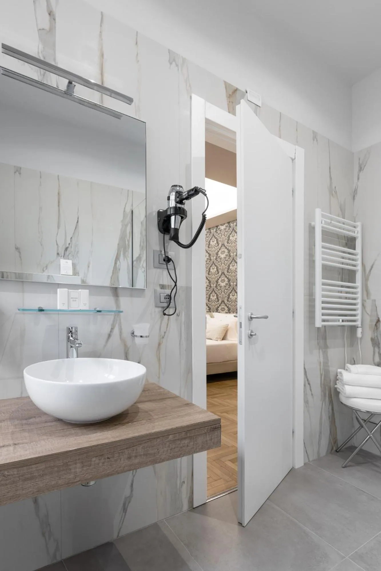 Bathroom in Hotel Caravita