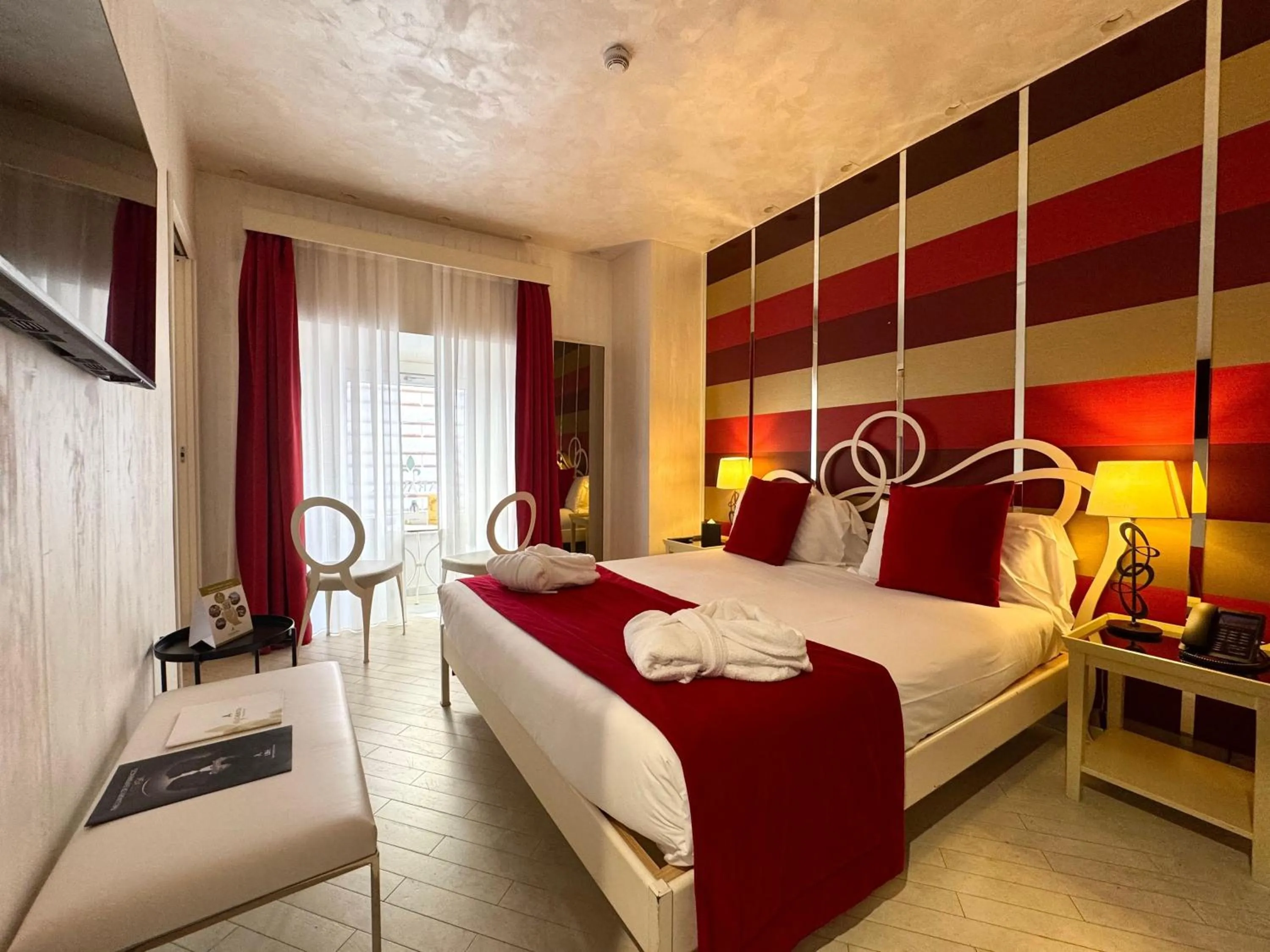 Bedroom, Bed in Hotel Caravita