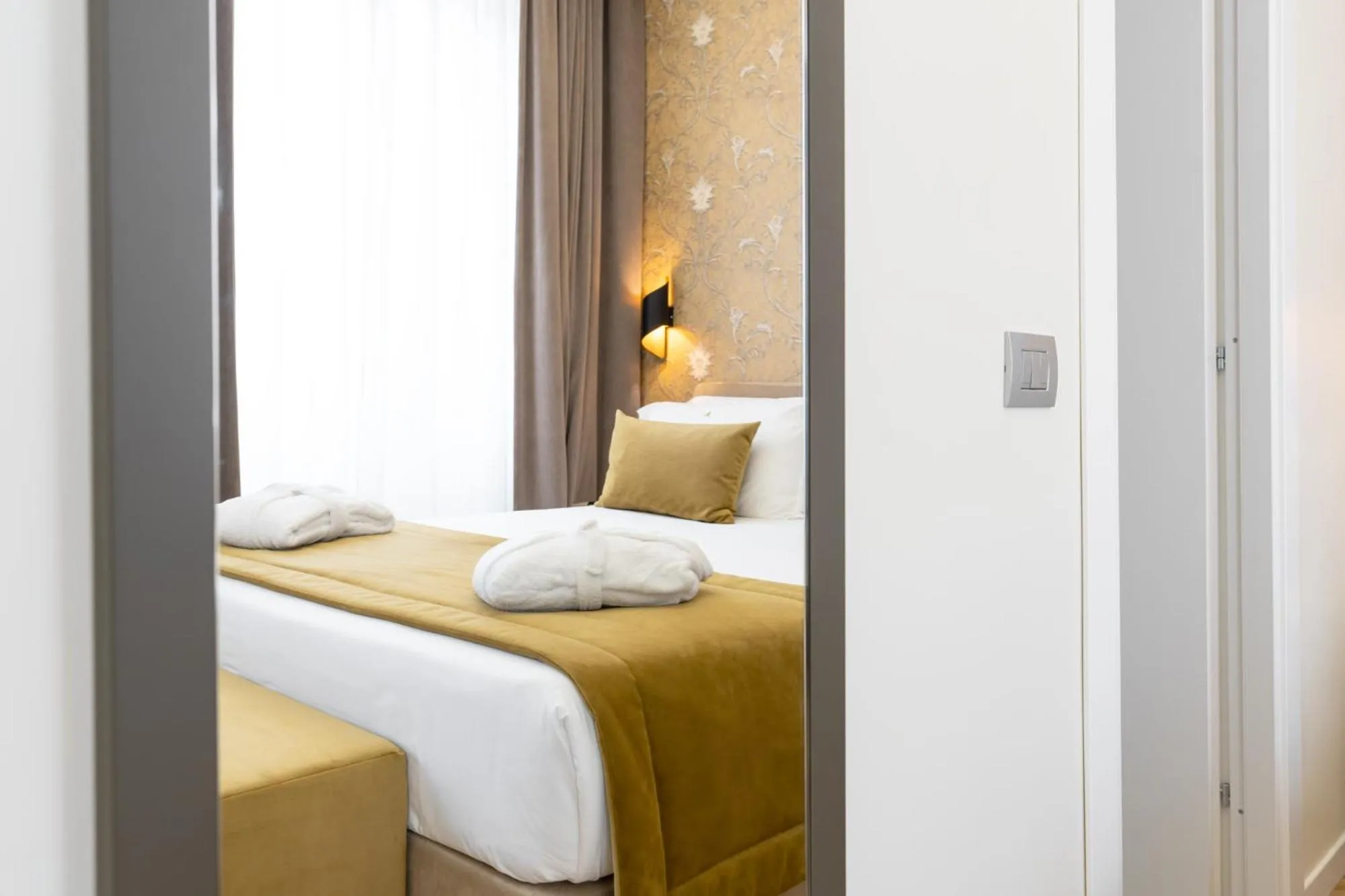 Bedroom, Bed in Hotel Caravita