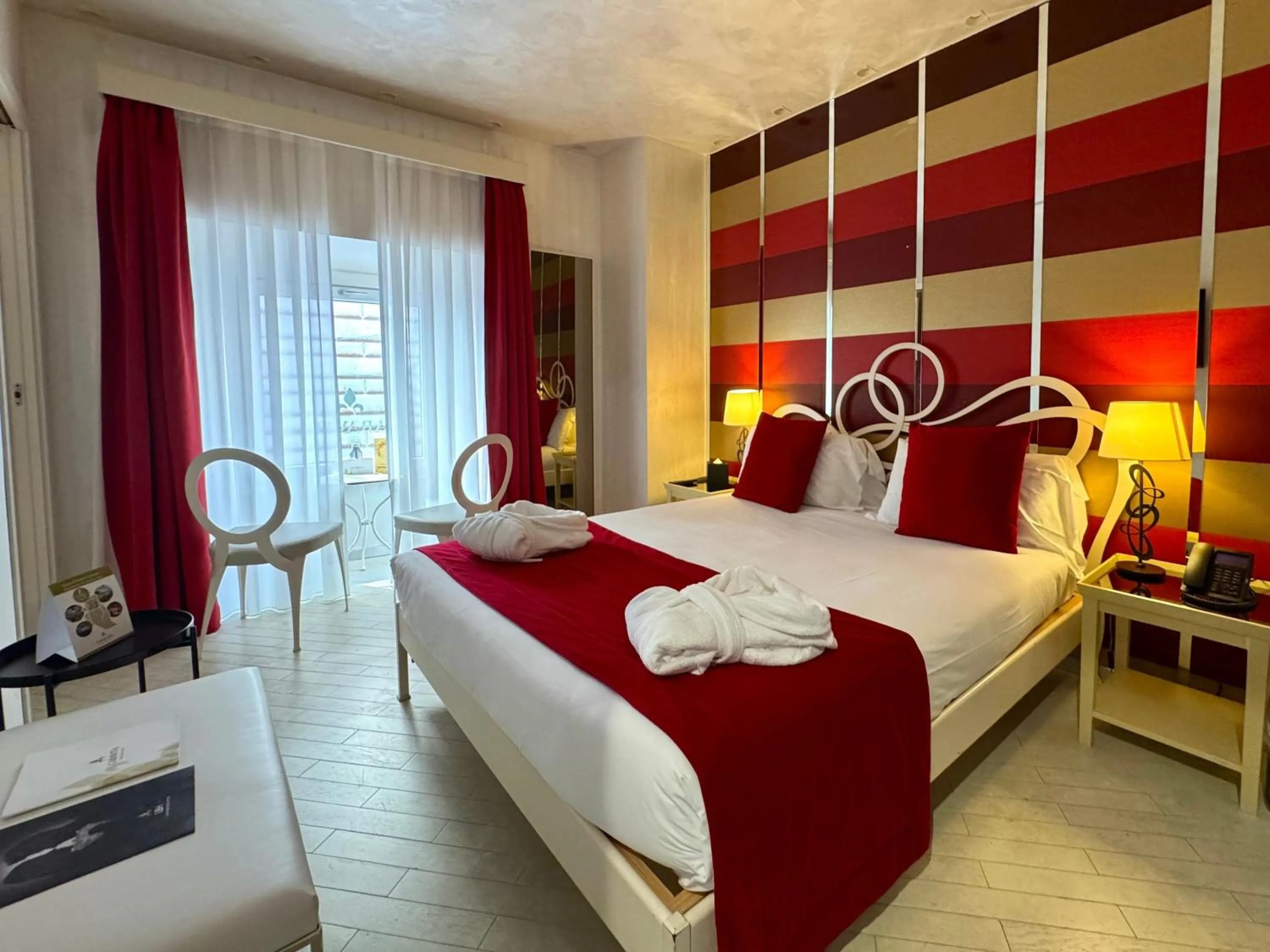 Bedroom, Bed in Hotel Caravita