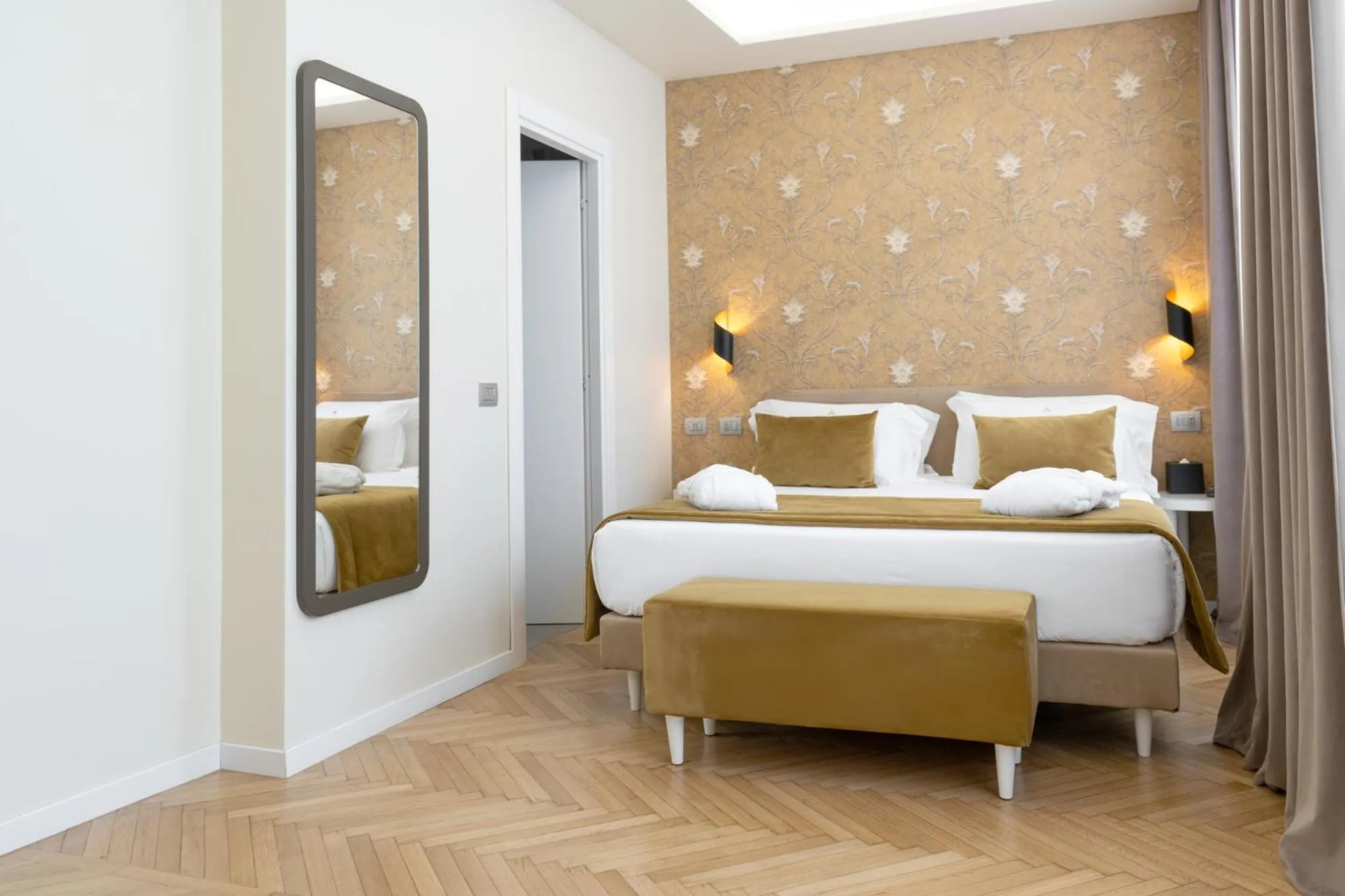 Bedroom, Bed in Hotel Caravita