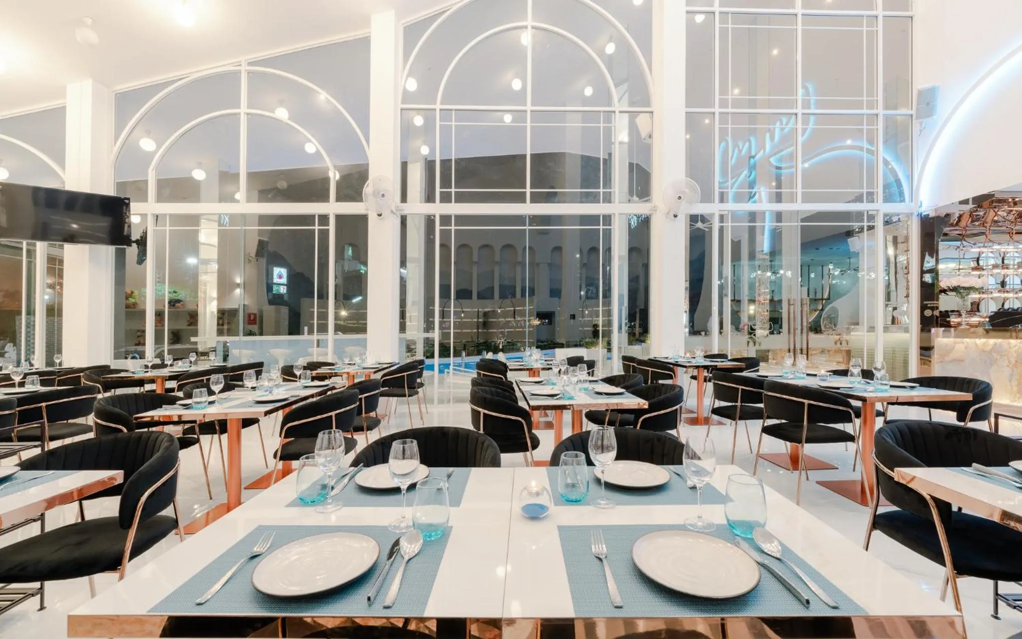 Restaurant/places to eat in Moose Hotel Chiangmai