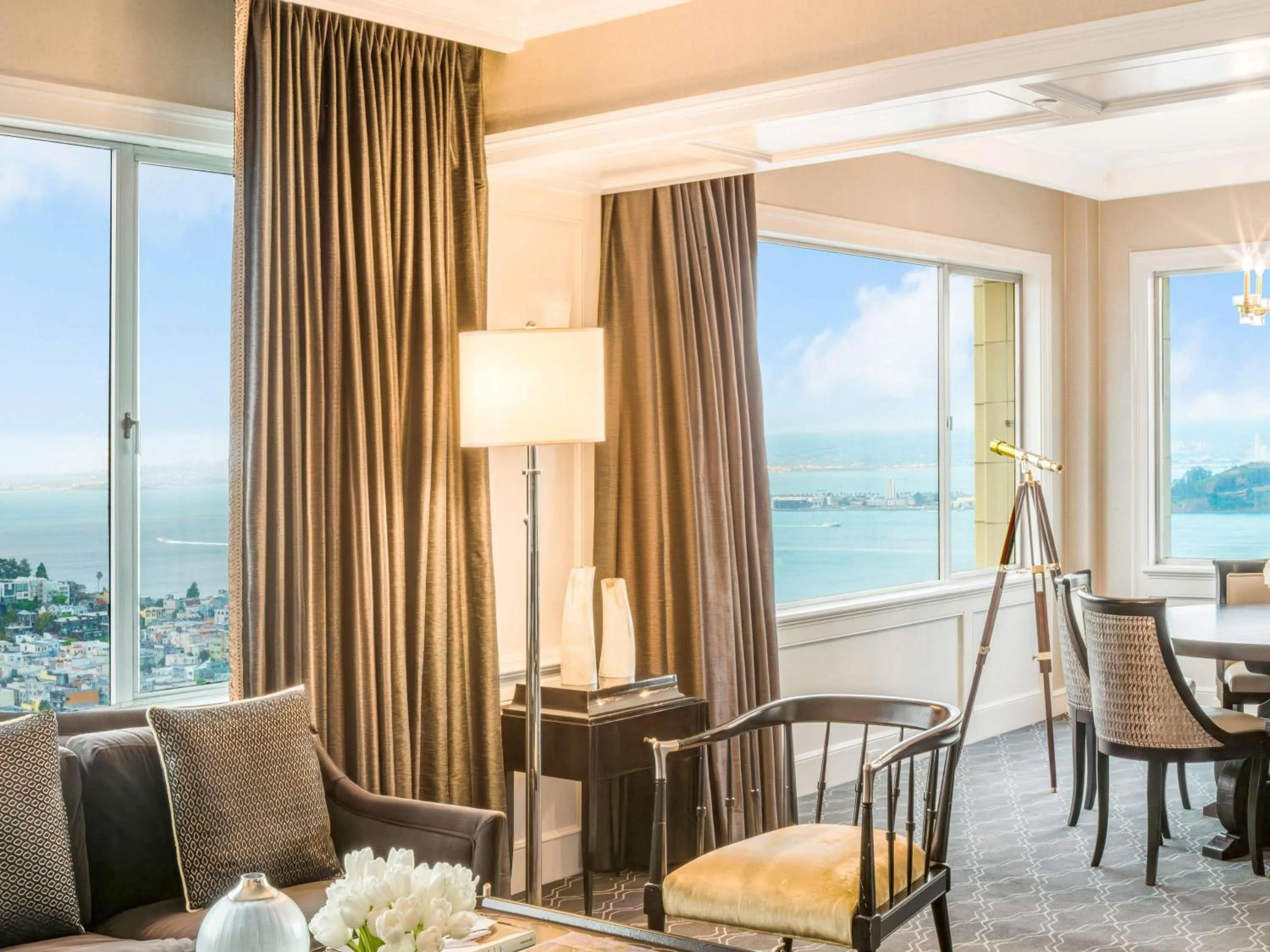 Bedroom in Fairmont San Francisco