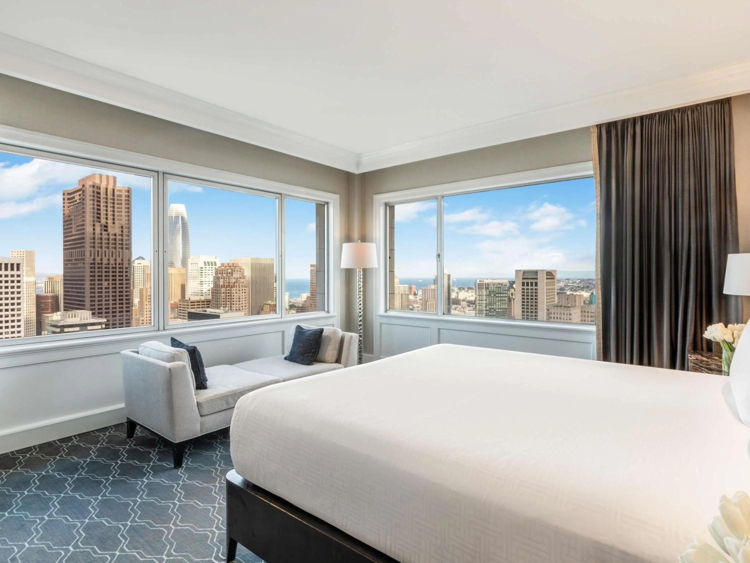 Bedroom, Bed in Fairmont San Francisco