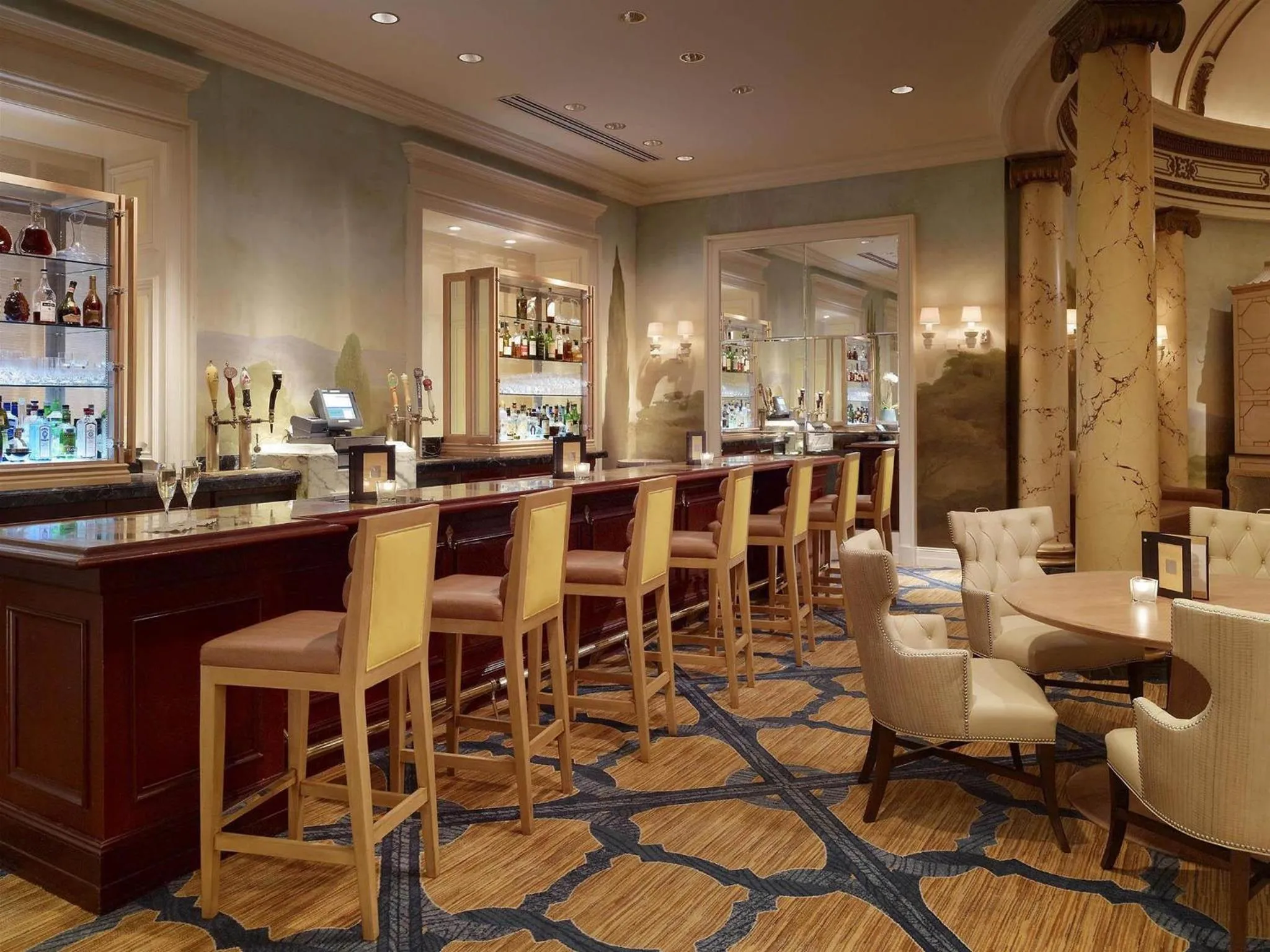 Lounge or bar in Fairmont San Francisco