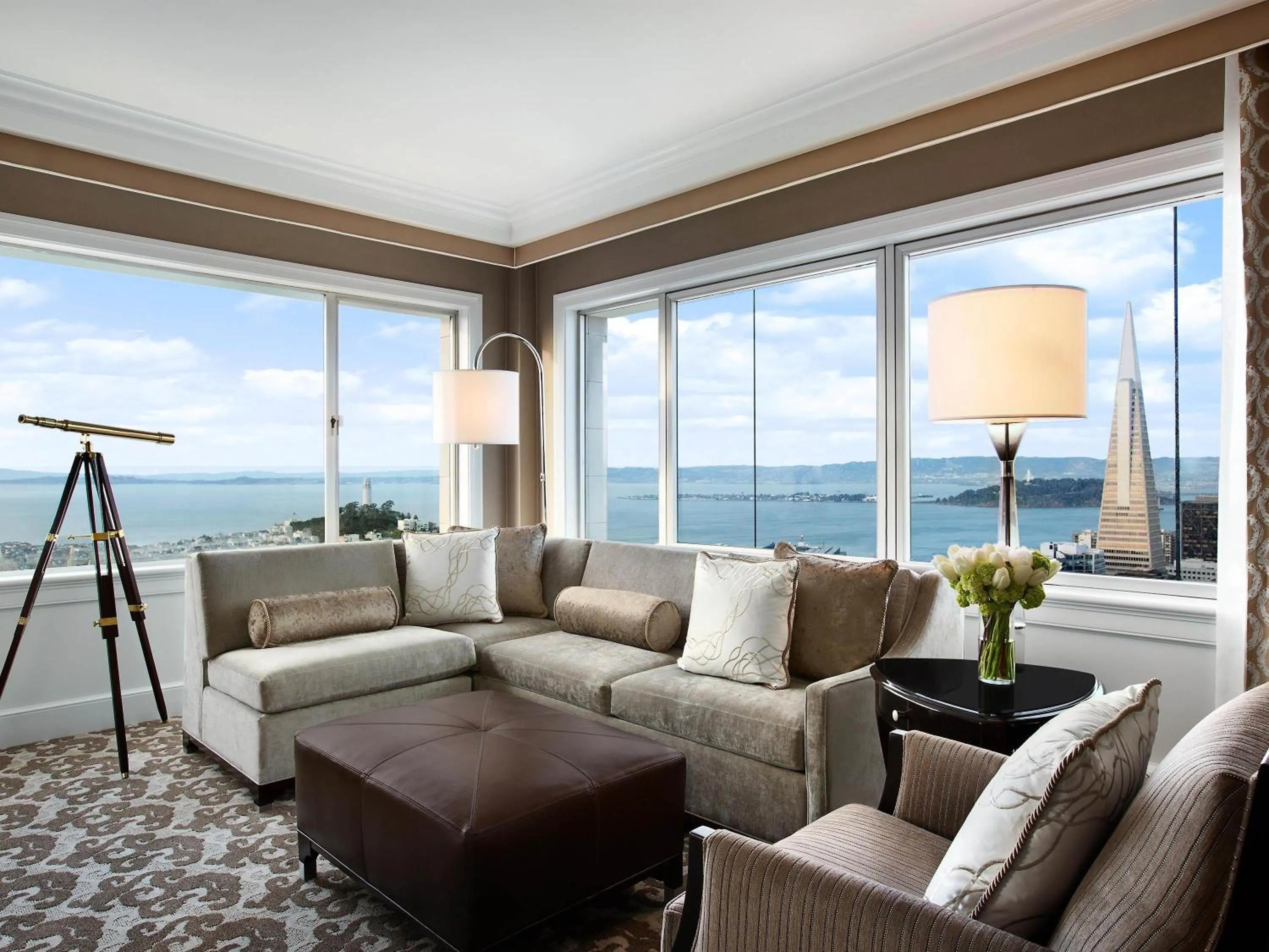 Bedroom in Fairmont San Francisco