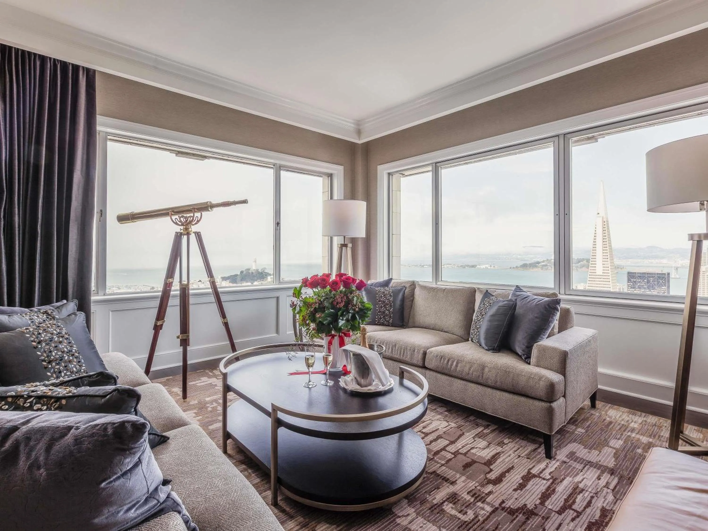 Bedroom in Fairmont San Francisco