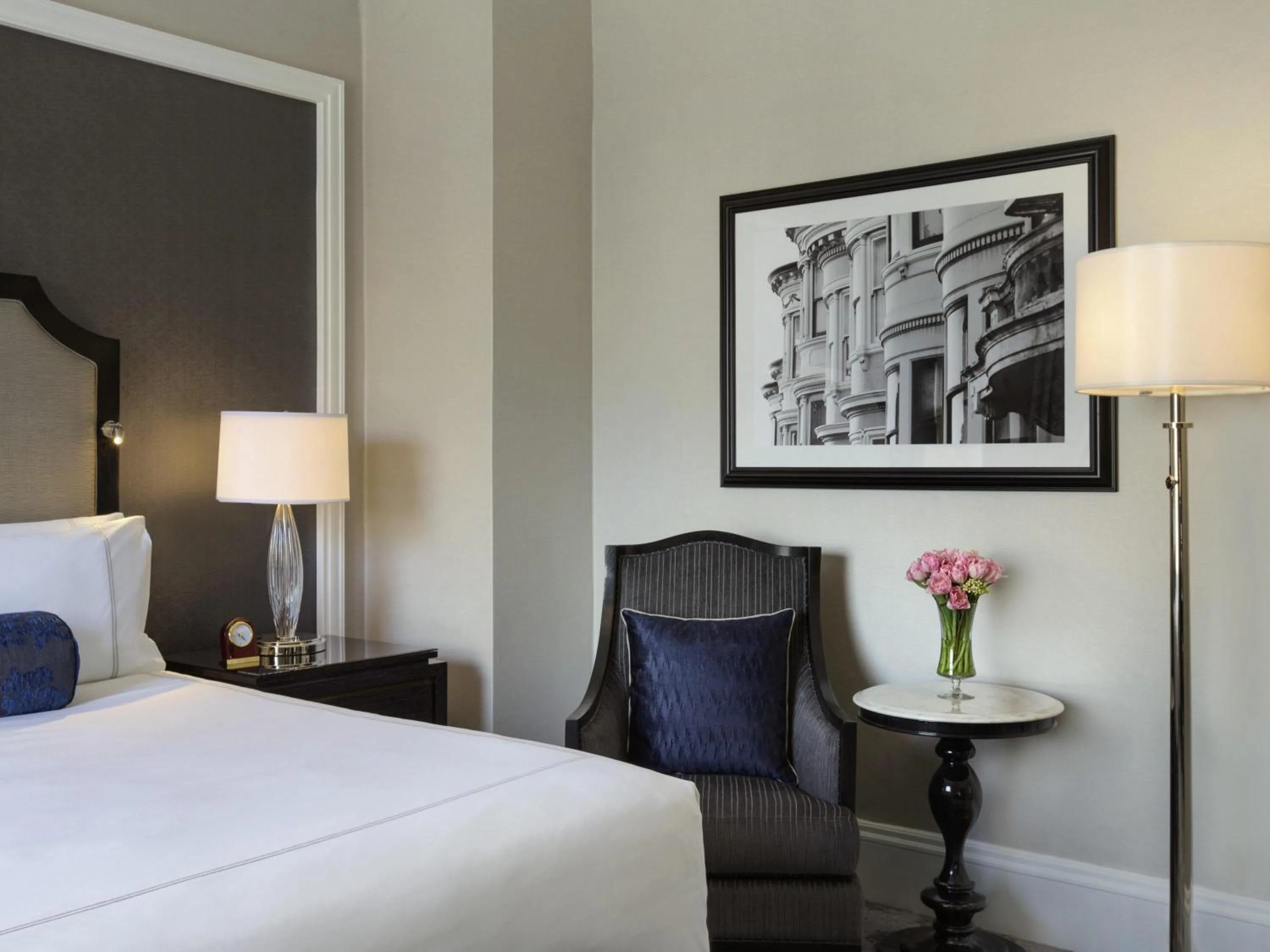 Bedroom, Bed in Fairmont San Francisco