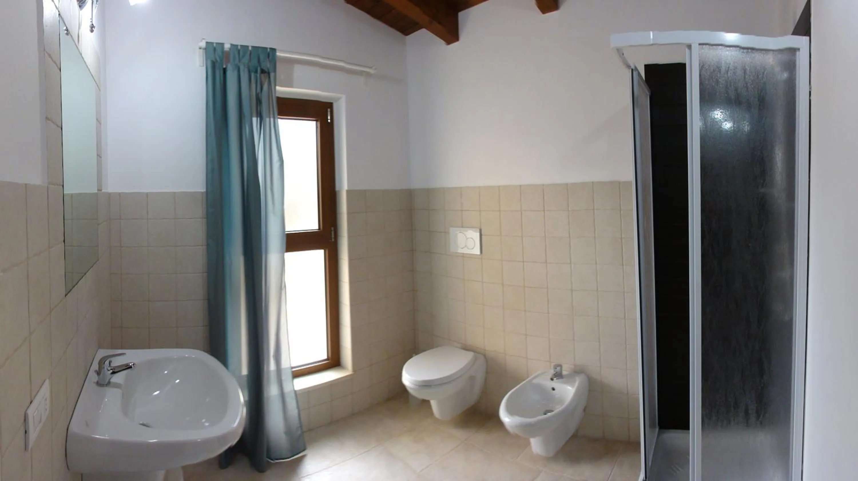 Bathroom in Ape Rossa