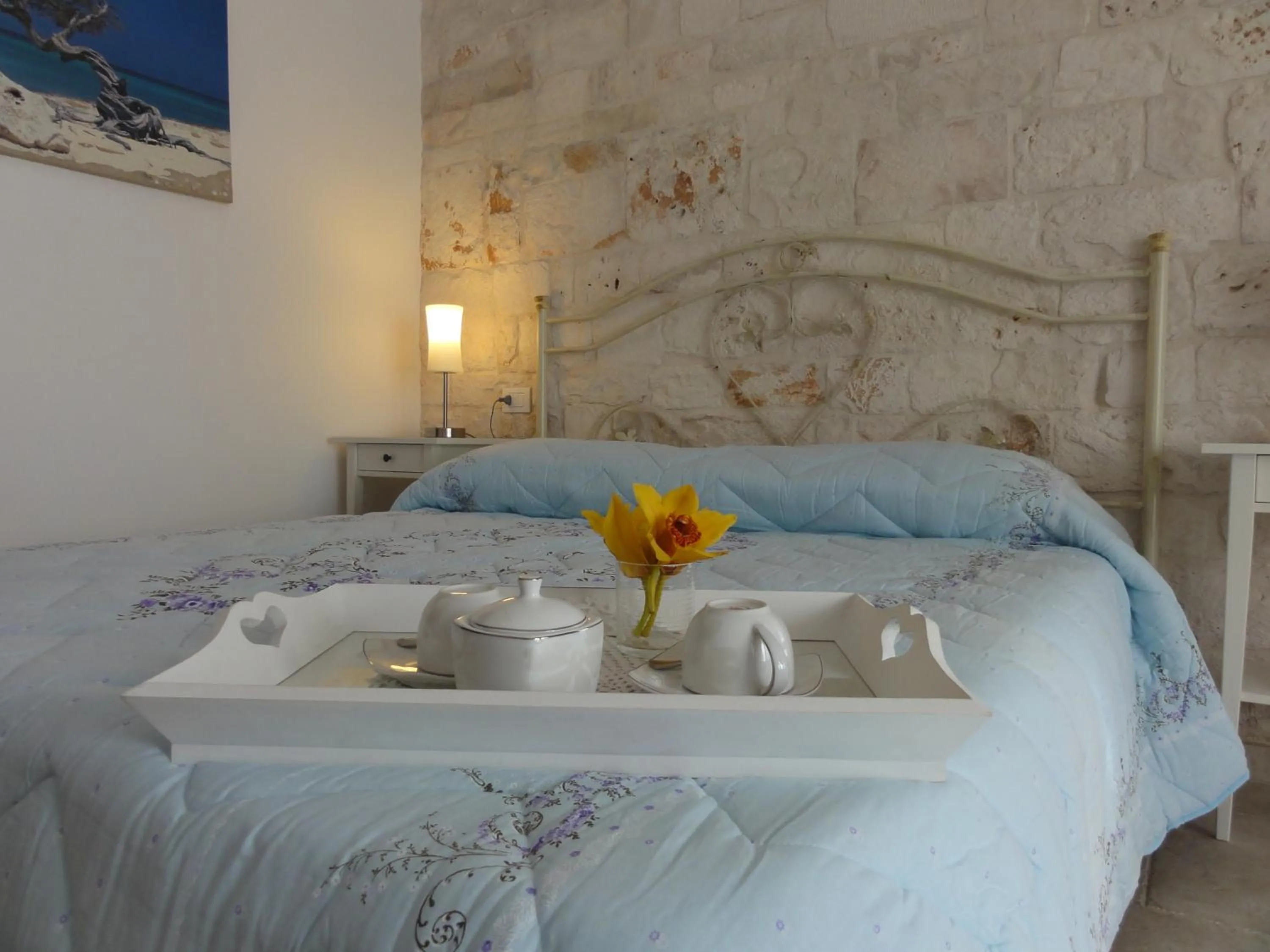 Decorative detail, Bed in Ape Rossa