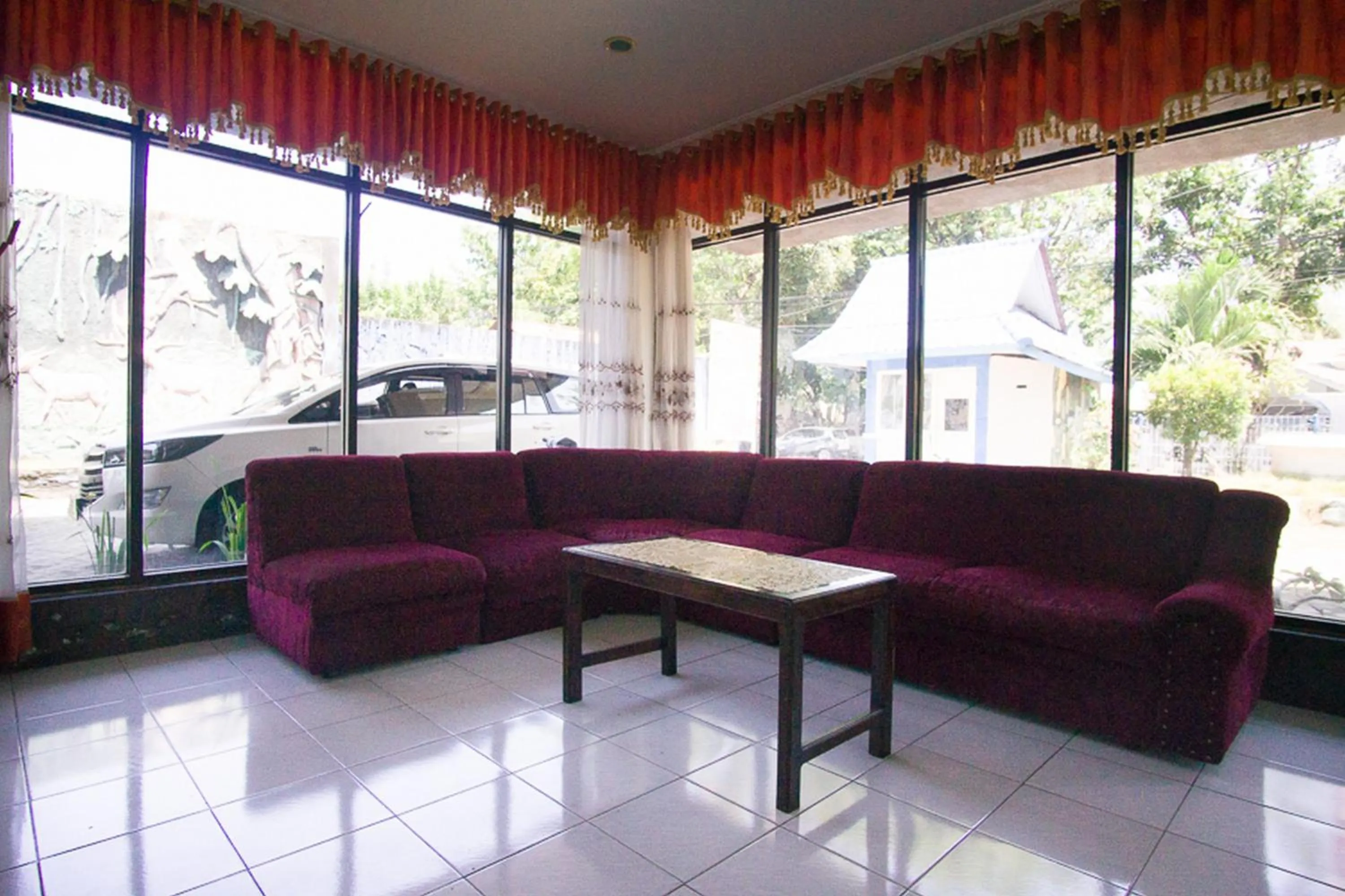 Lobby or reception in RedDoorz plus near Pelabuhan Bitung