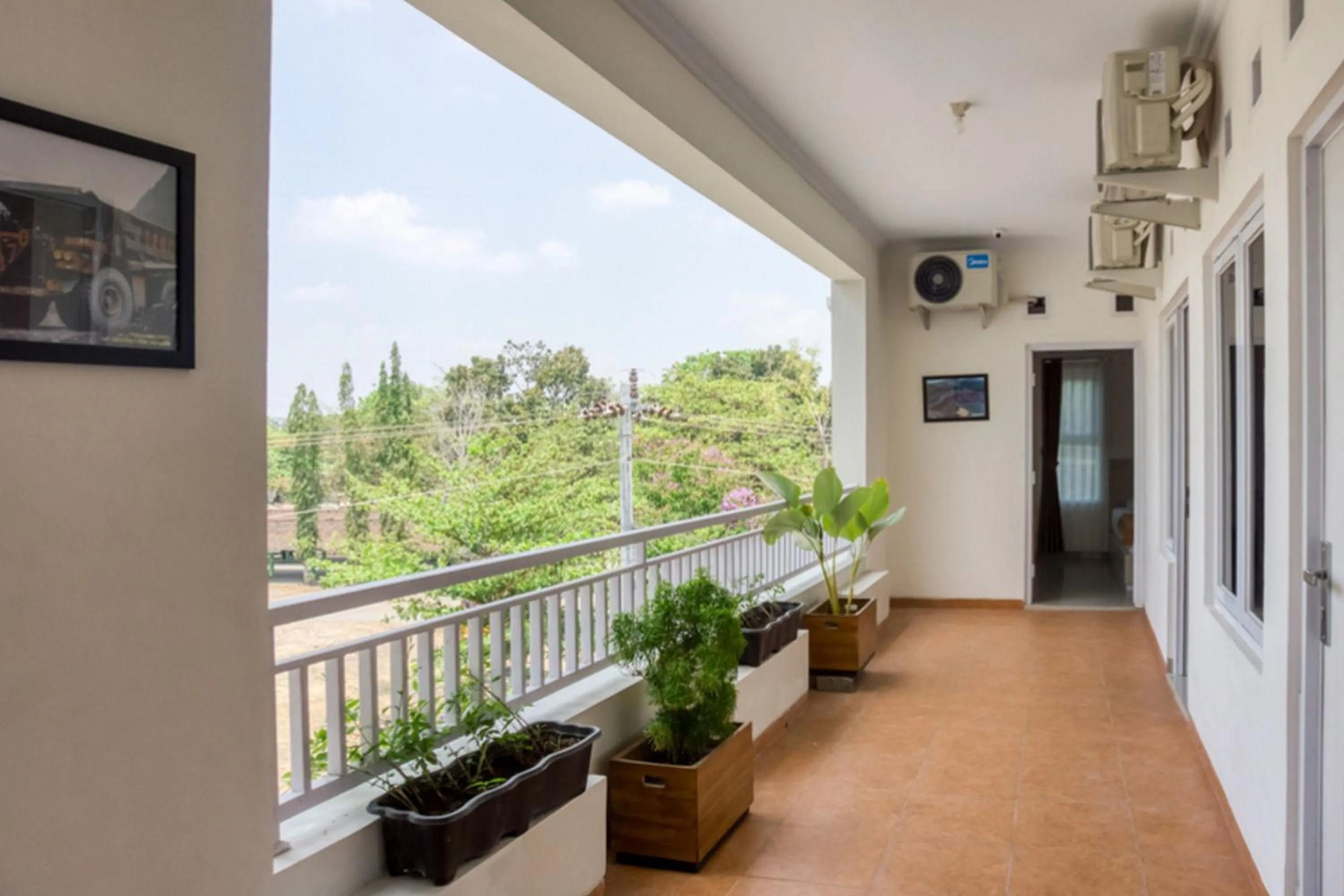 RedDoorz Syariah near Taman Pelangi Monjali