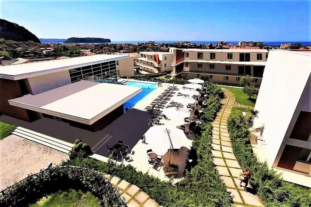 Property building in Sporting Club Resort