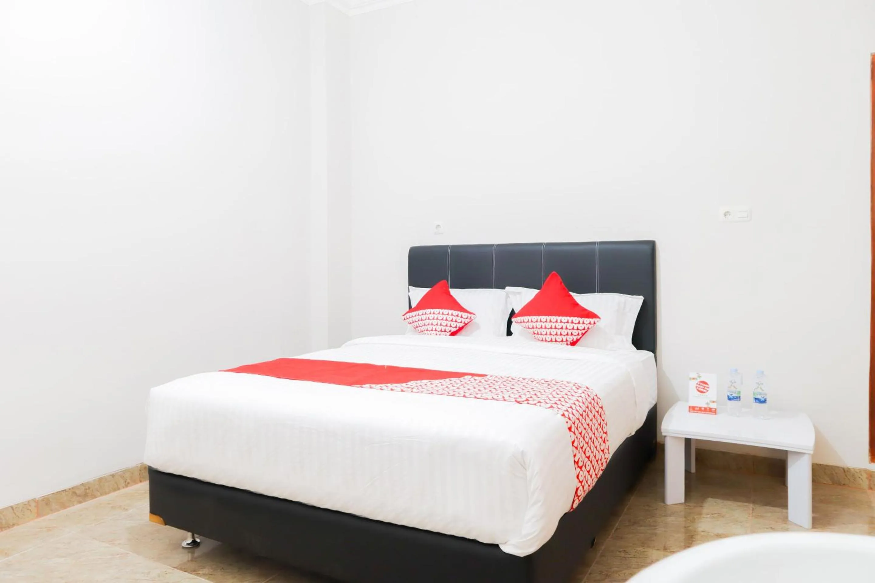 Bedroom, Bed in Hotel O Axl Residence