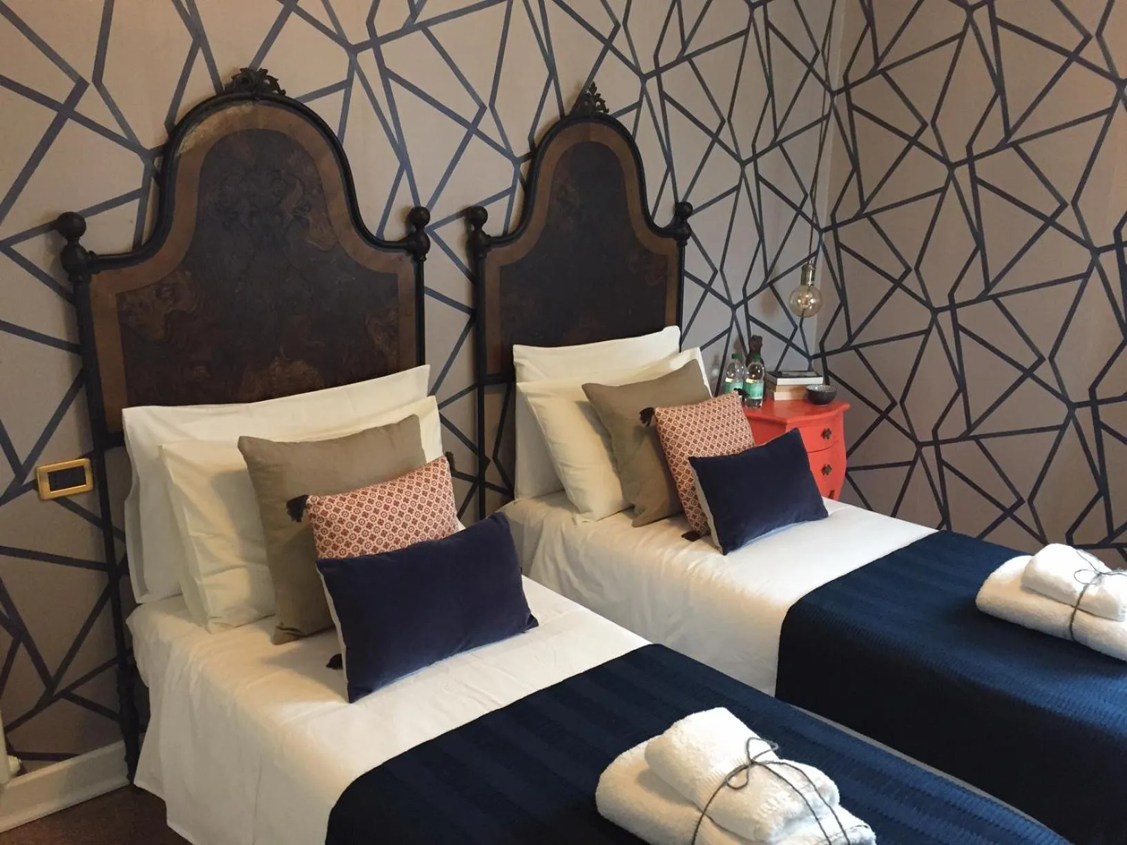 Photo of the whole room, Bed in B&B Colombo by Addler House Ospitality