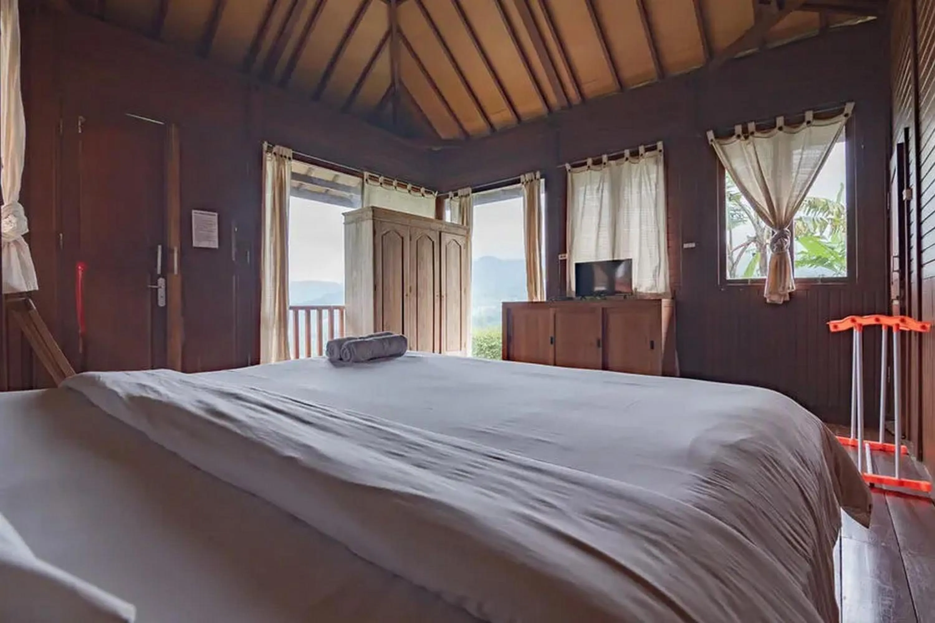 Bedroom, Bed in Kanaka Residence Mitra RedDoorz