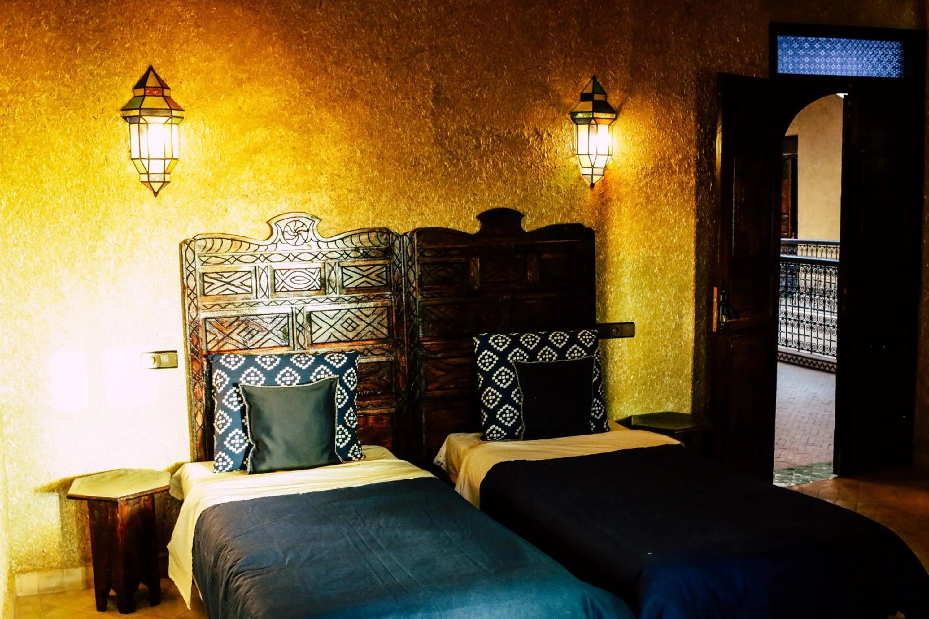 Deluxe Twin Room in Riad Caravasar