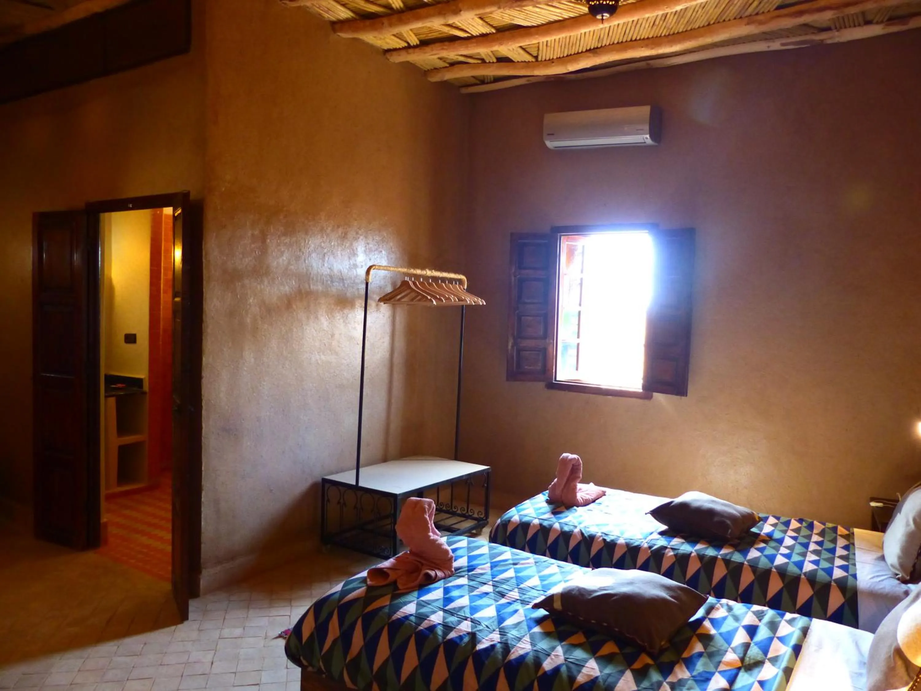 Deluxe Room (2 Adults + 1 Child) - single occupancy in Riad Caravasar