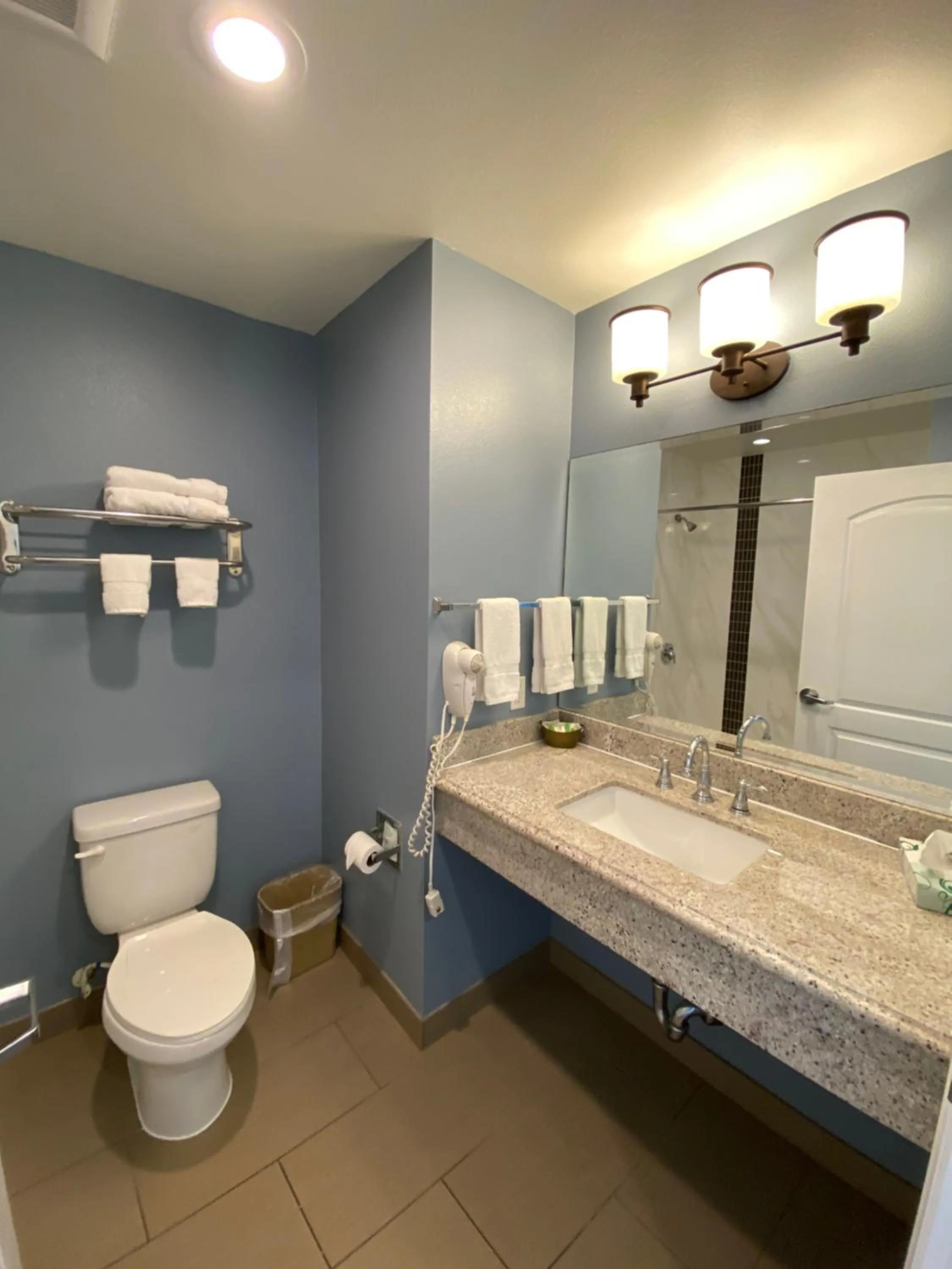 Toilet in Ocean Surf Inn & Suites