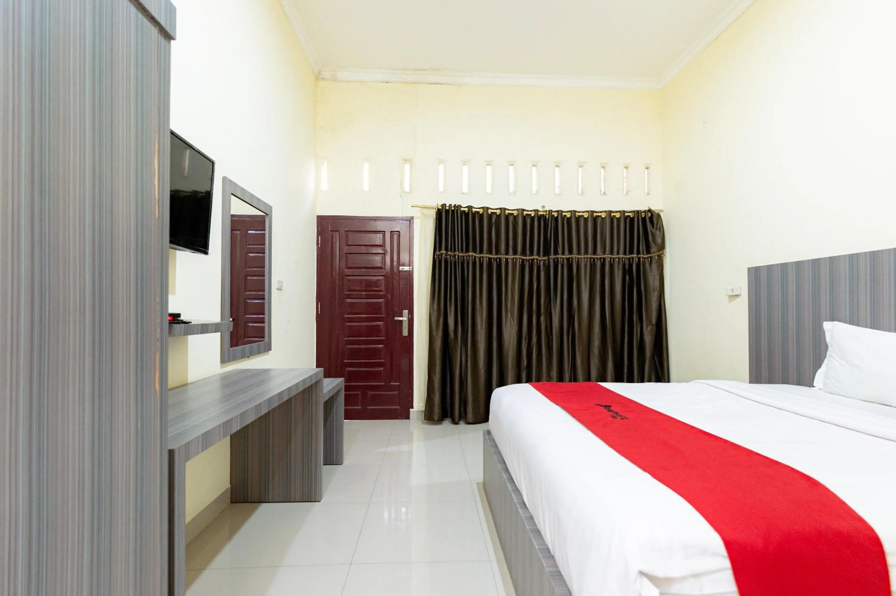 Bedroom, Bed in RedDoorz At Pariban Homestay Parbaba