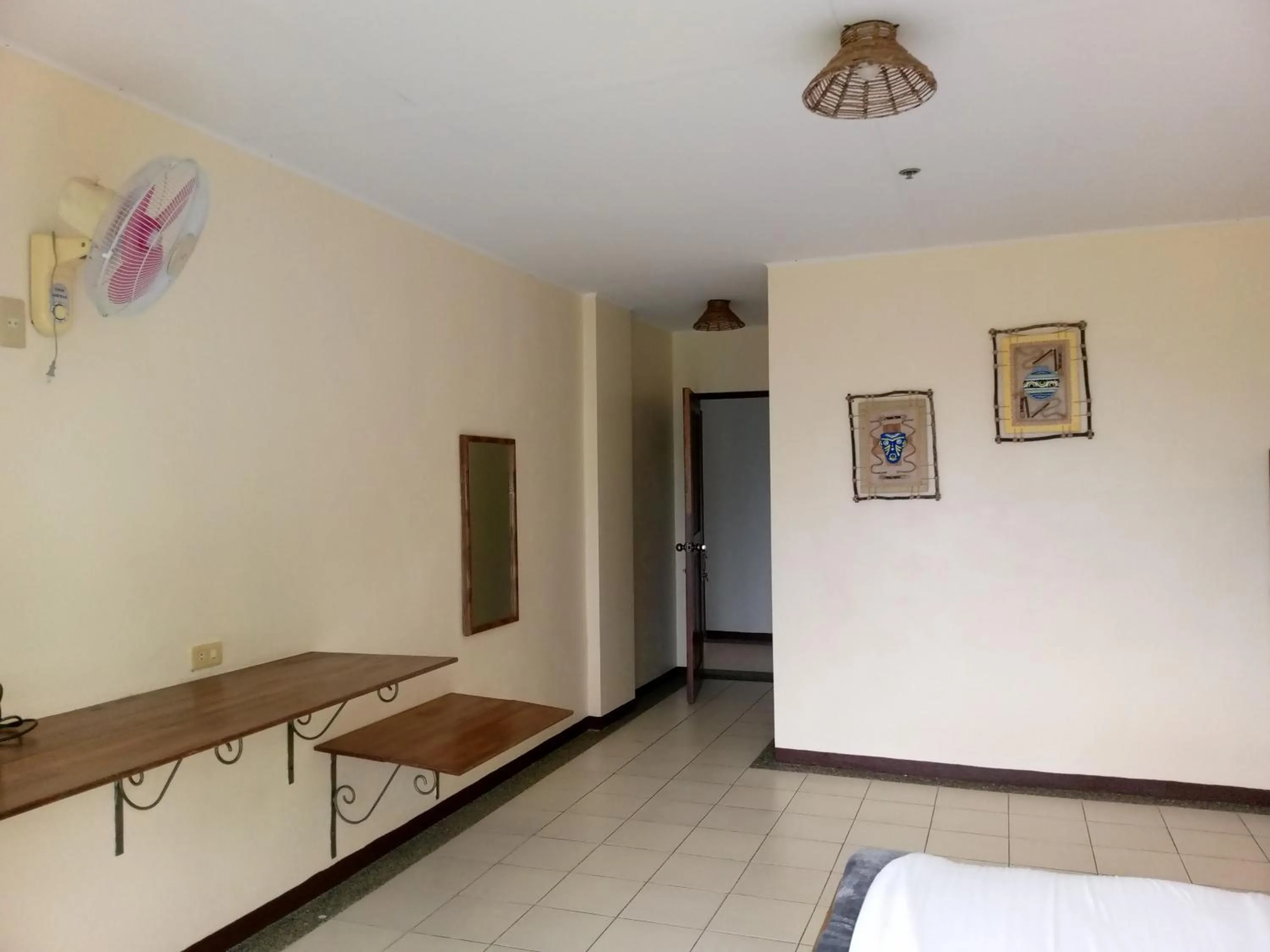 Photo of the whole room in Alfonso Hotel