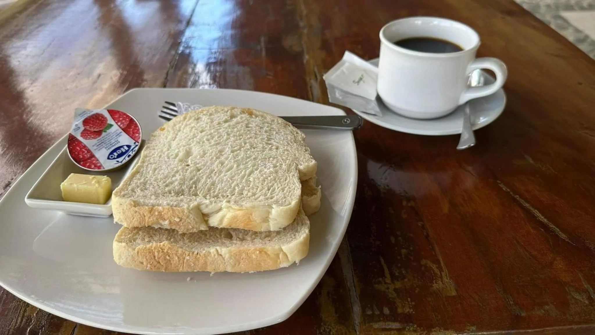 Continental breakfast in Alfonso Hotel