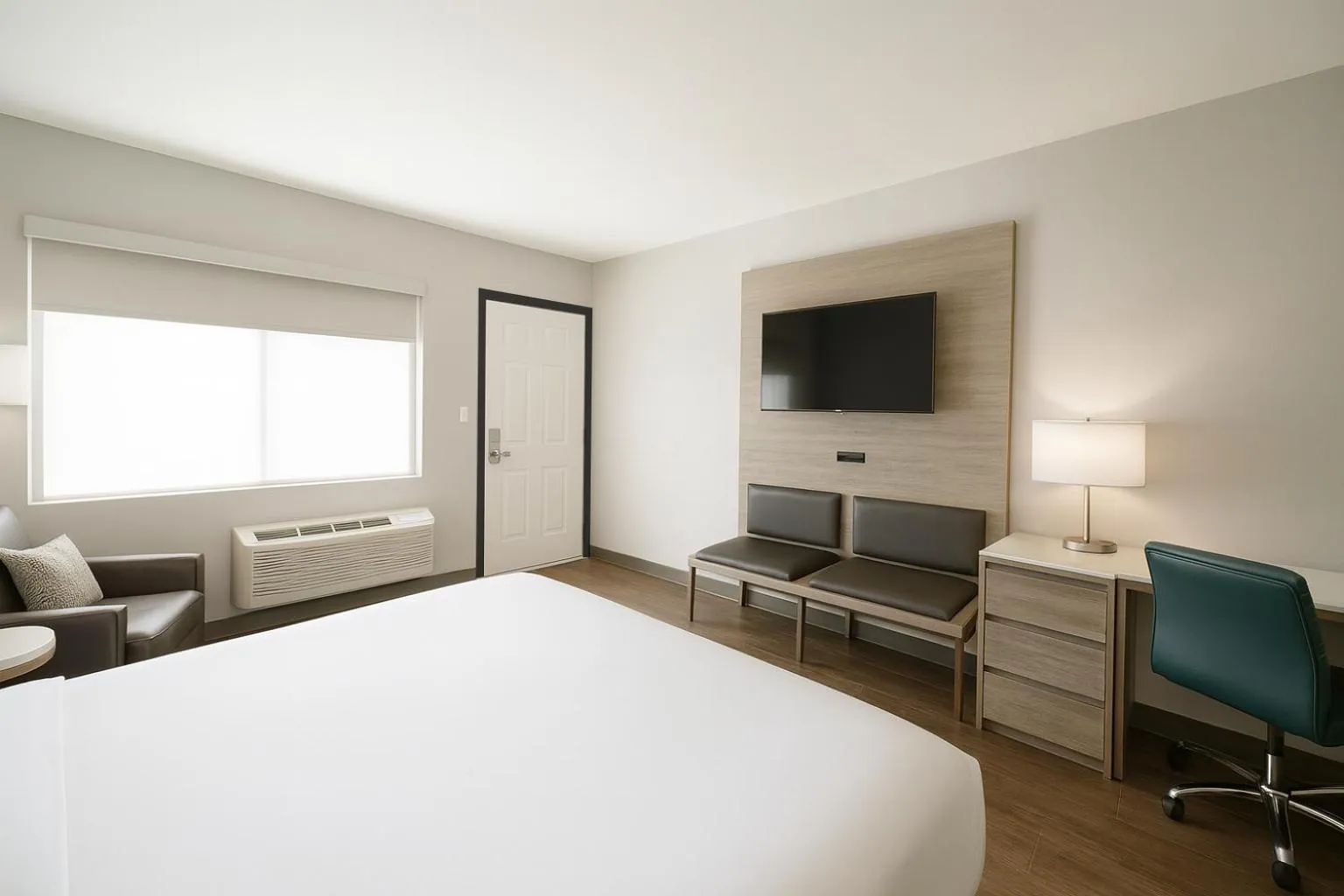 TV and multimedia, Bed in Travelodge by Wyndham LAX