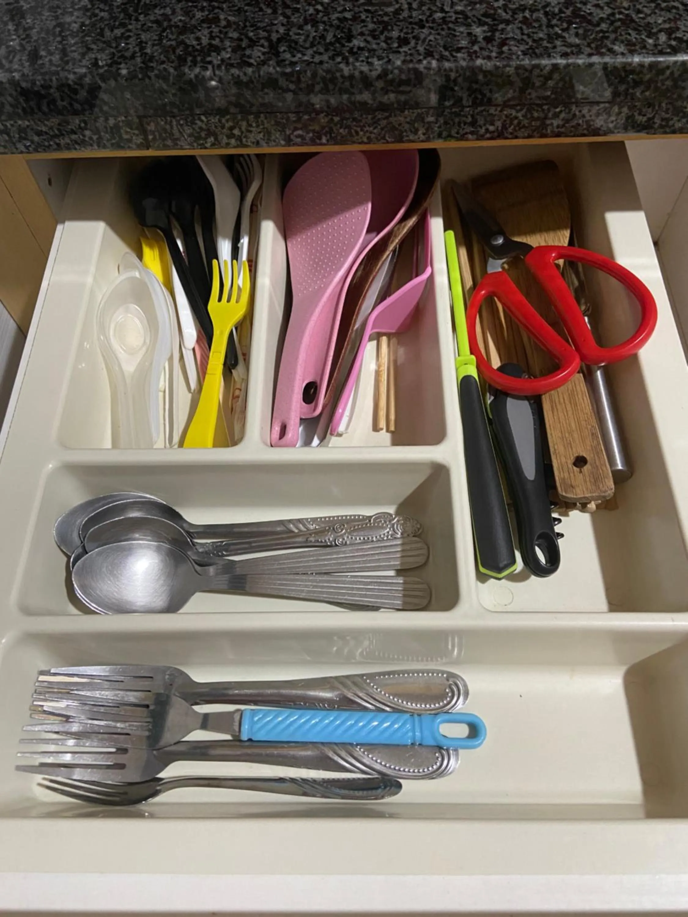 Kitchen or kitchenette in Imperial Suites at Boulevard Mall