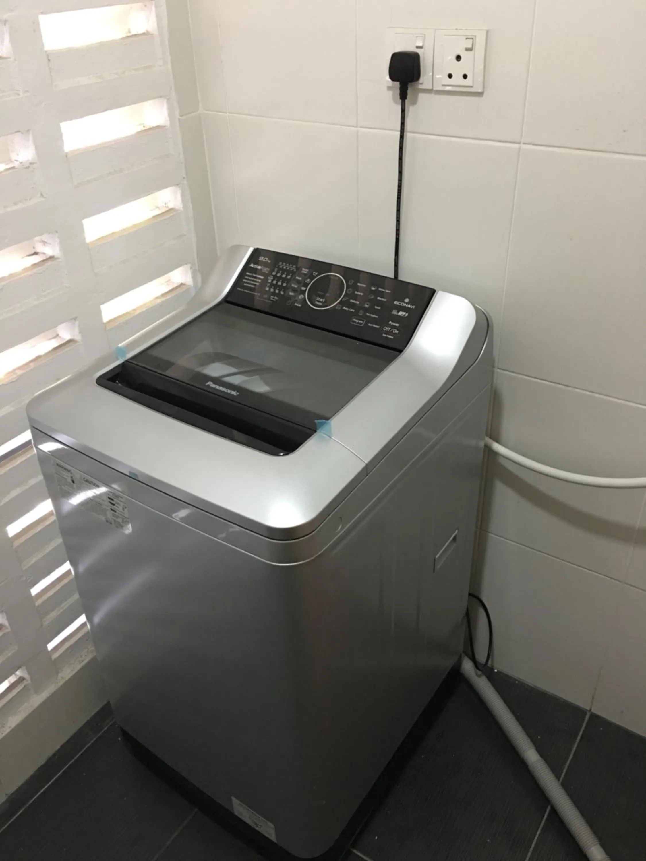 washing machine in Imperial Suites at Boulevard Mall