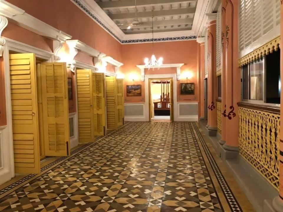 COSSIMBAZAR PALACE OF THE ROYS ( RAJBARI)