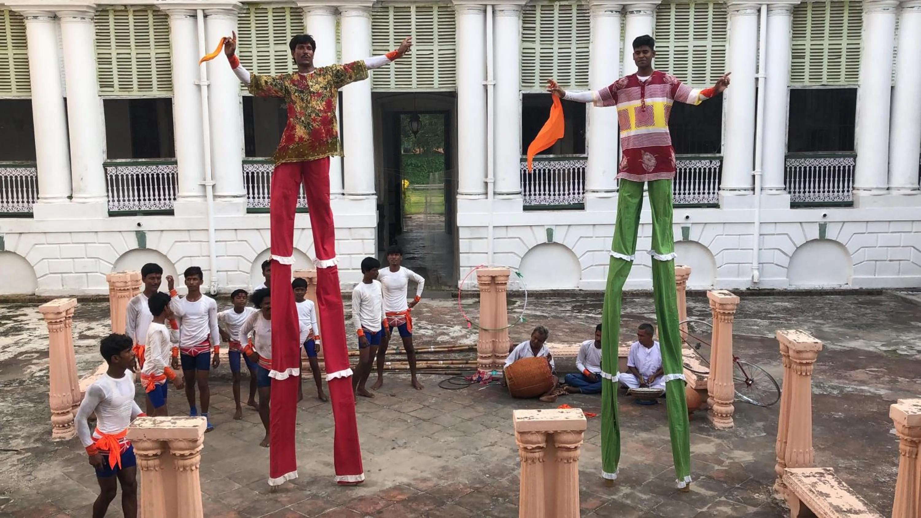 COSSIMBAZAR PALACE OF THE ROYS ( RAJBARI)